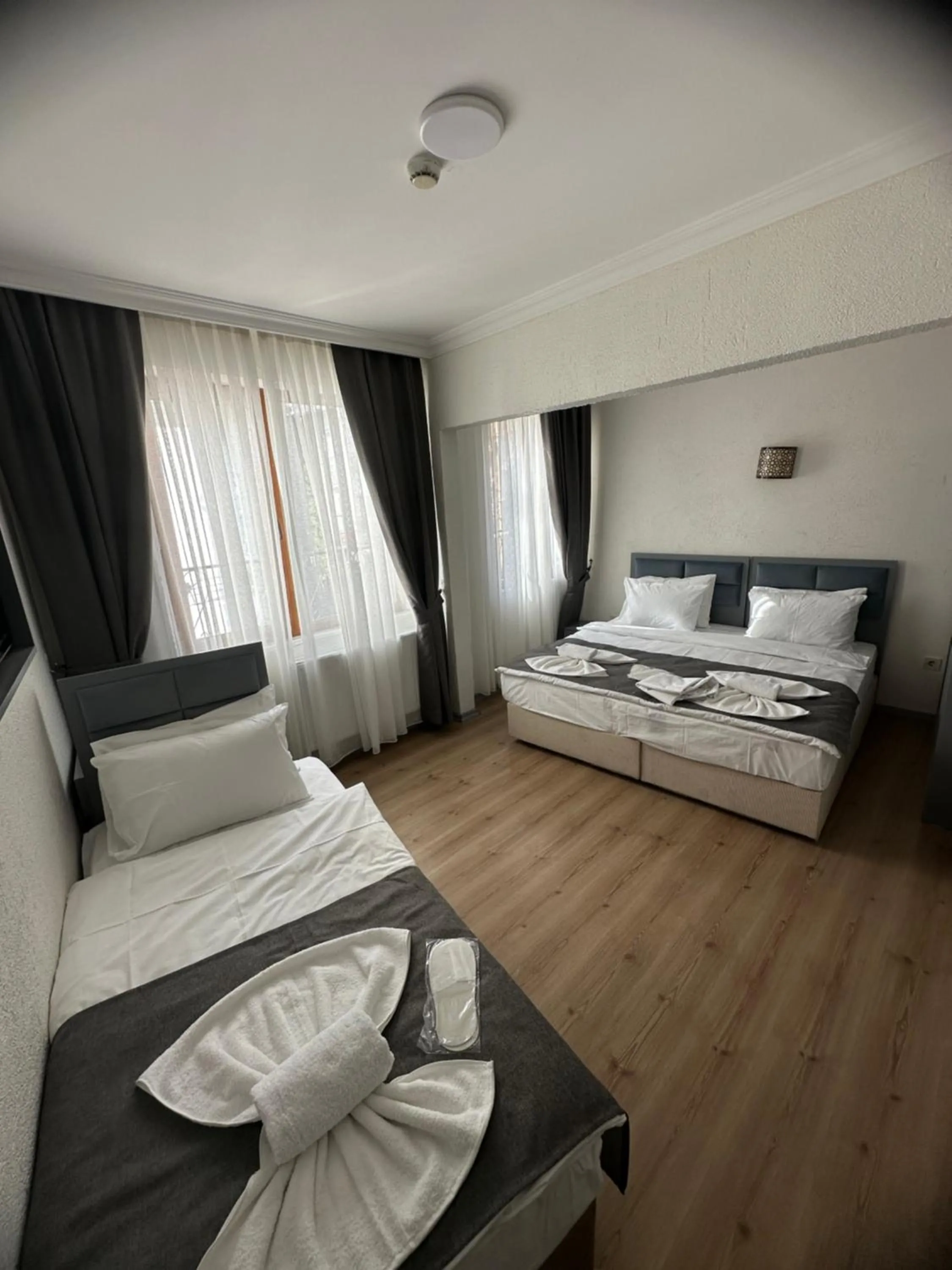 Bed in Big Orange Hotel Old City