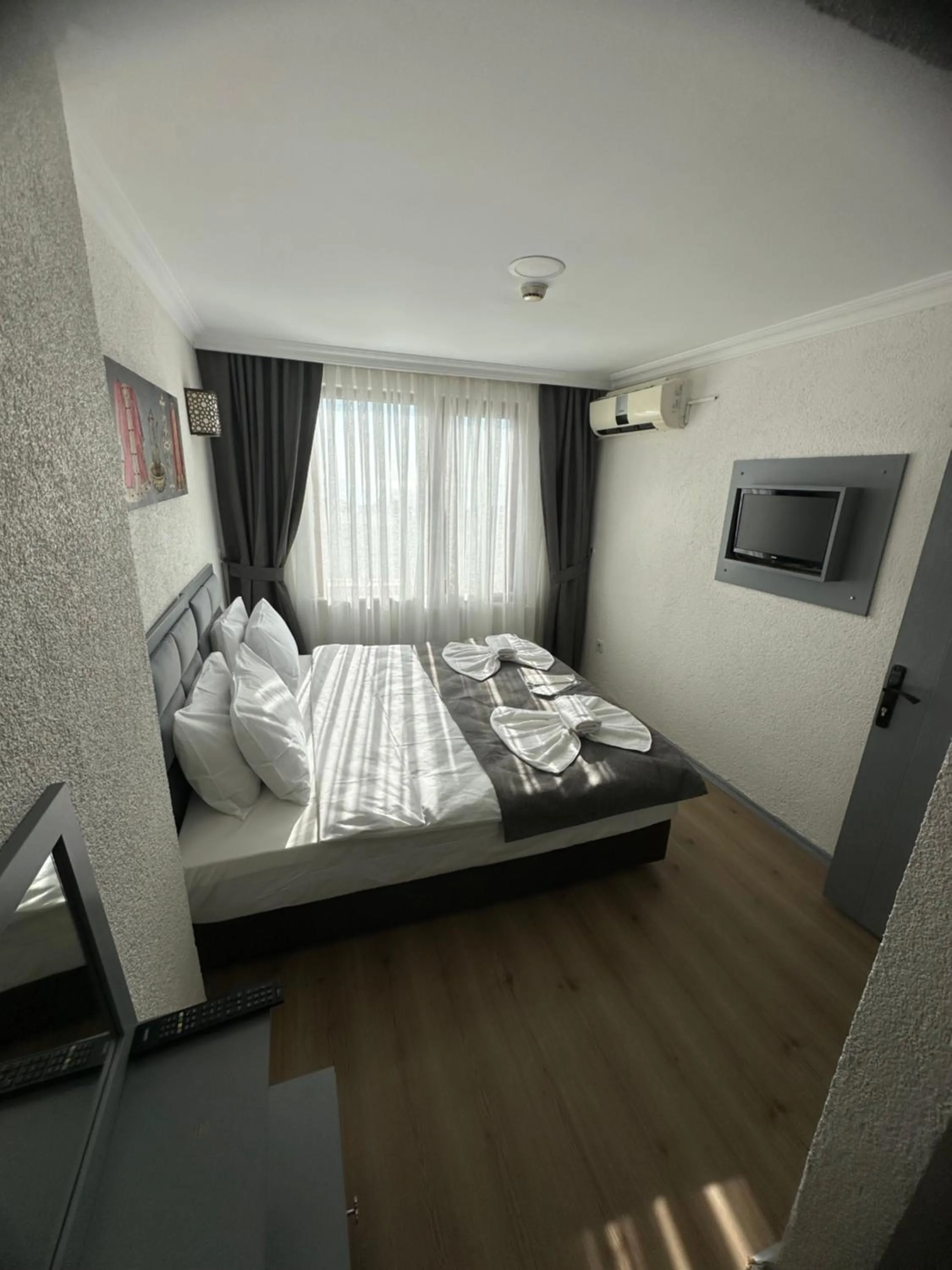 Bed in Big Orange Hotel Old City