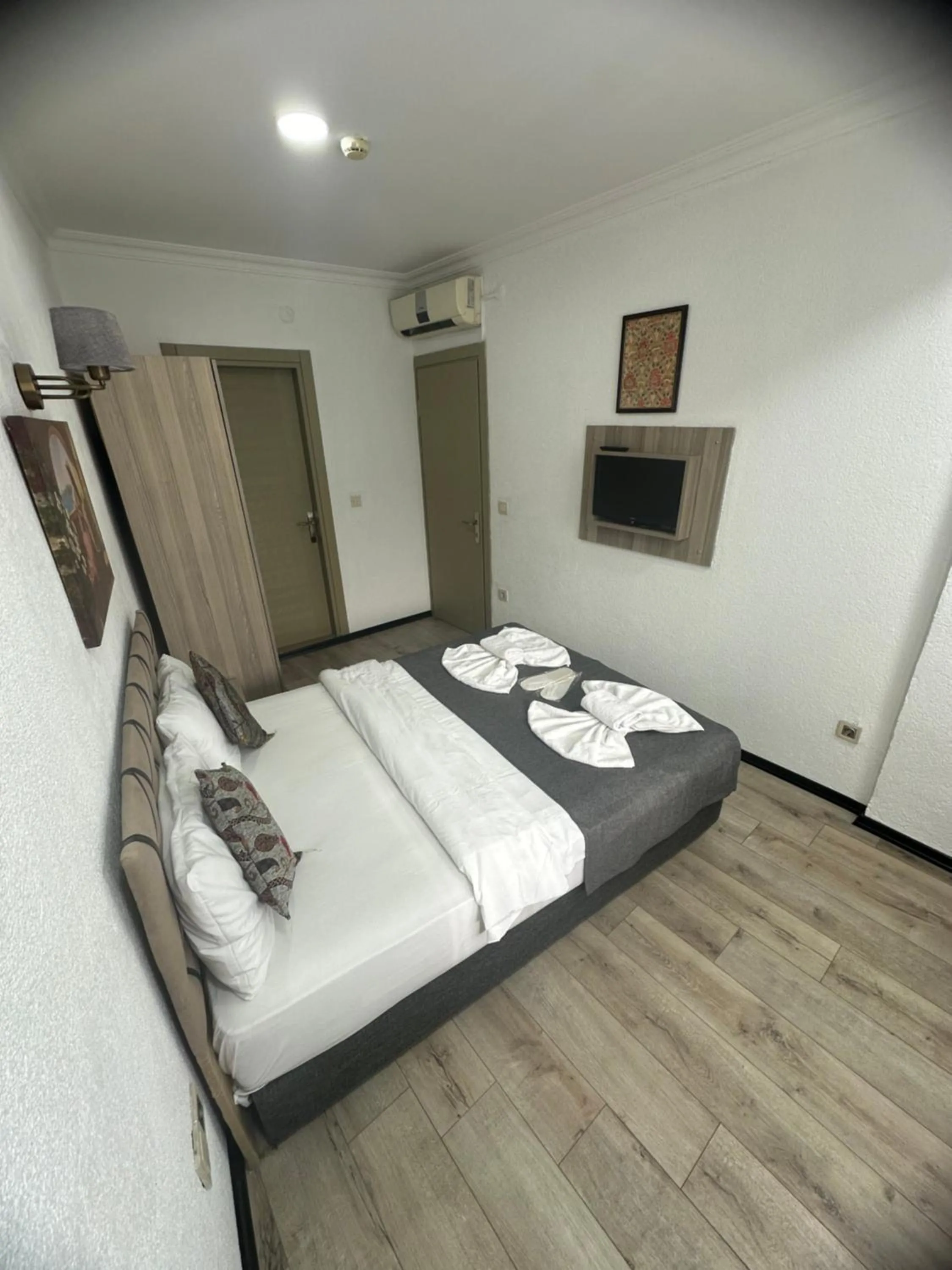 Bed in Big Orange Hotel Old City