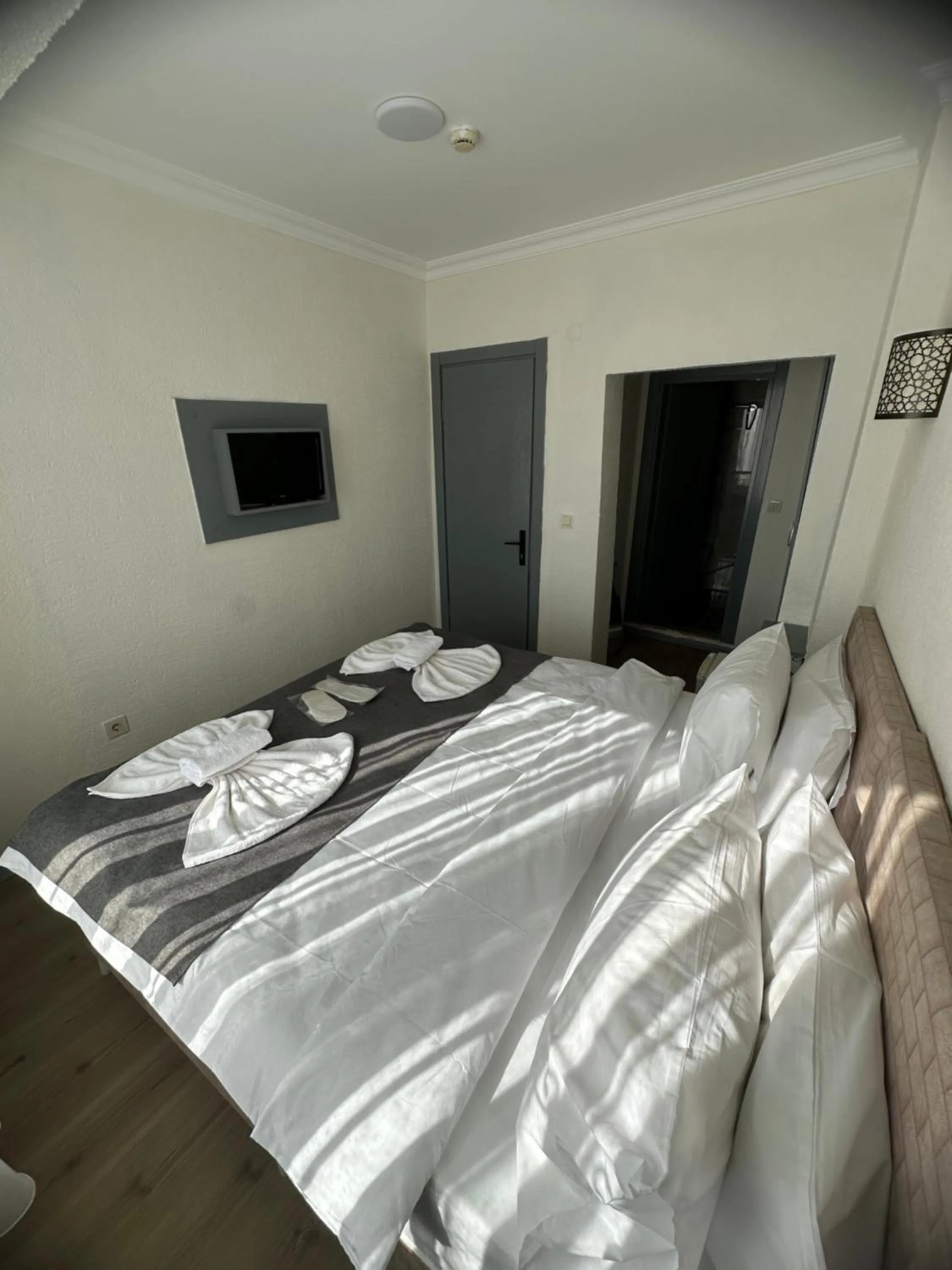 Bed in Big Orange Hotel Old City