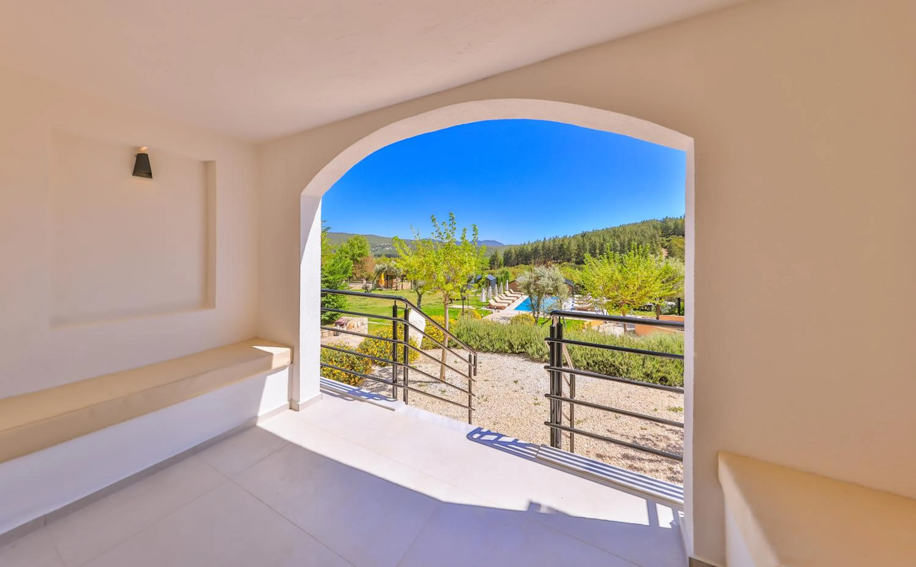 Spring in Kairos Hotel