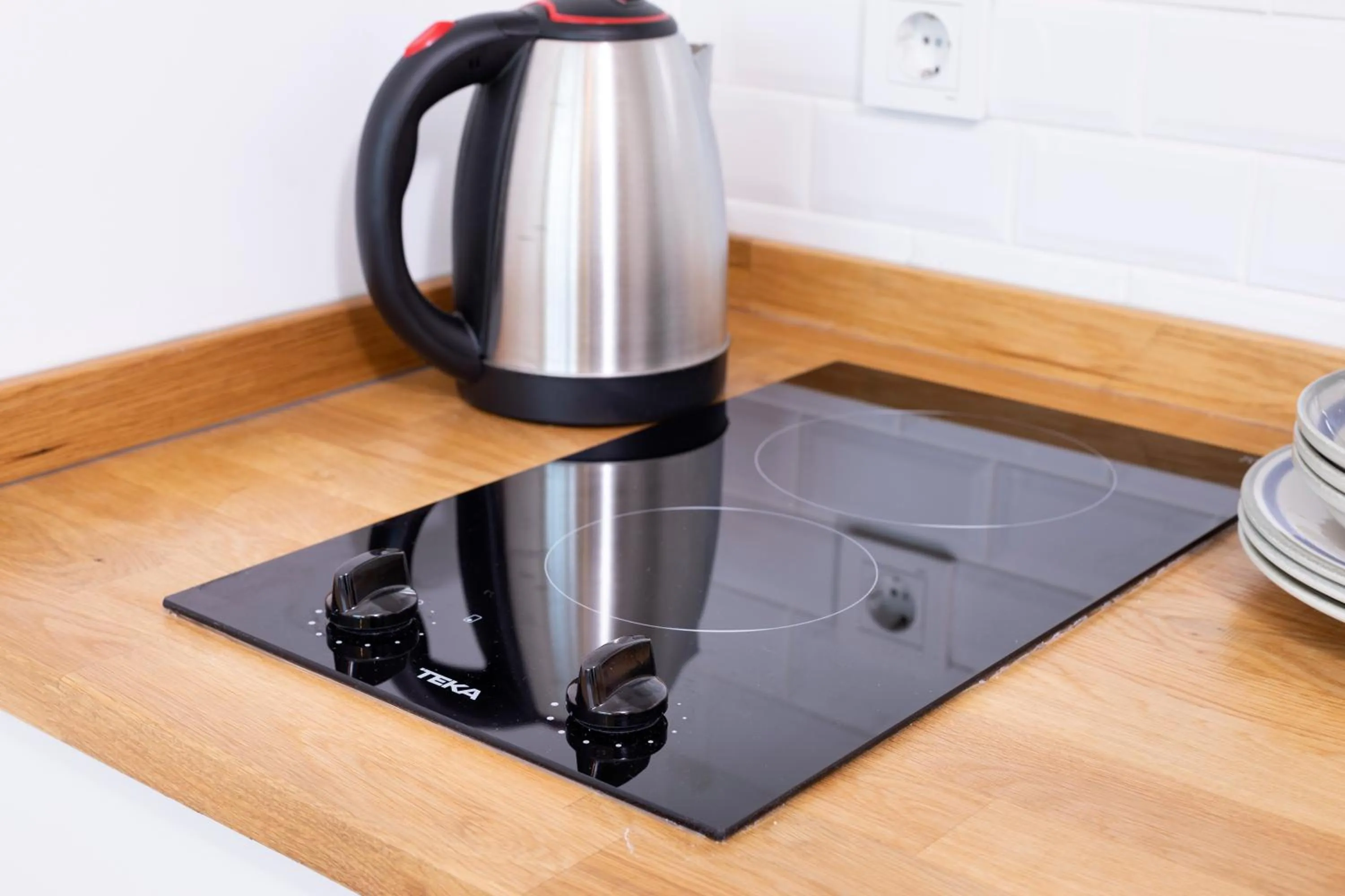 Coffee/tea facilities in Kairos Hotel