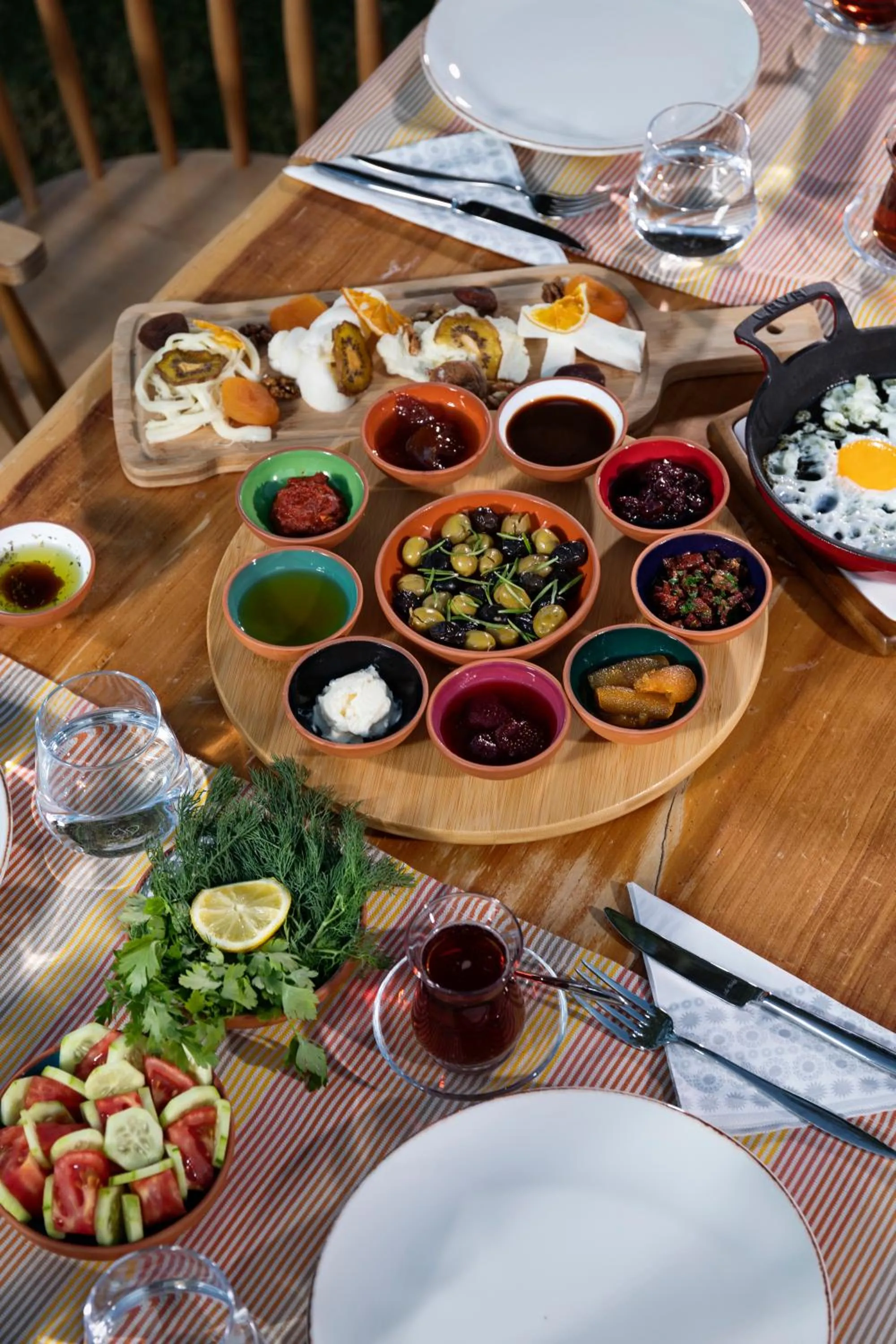 Restaurant/places to eat in Kairos Hotel