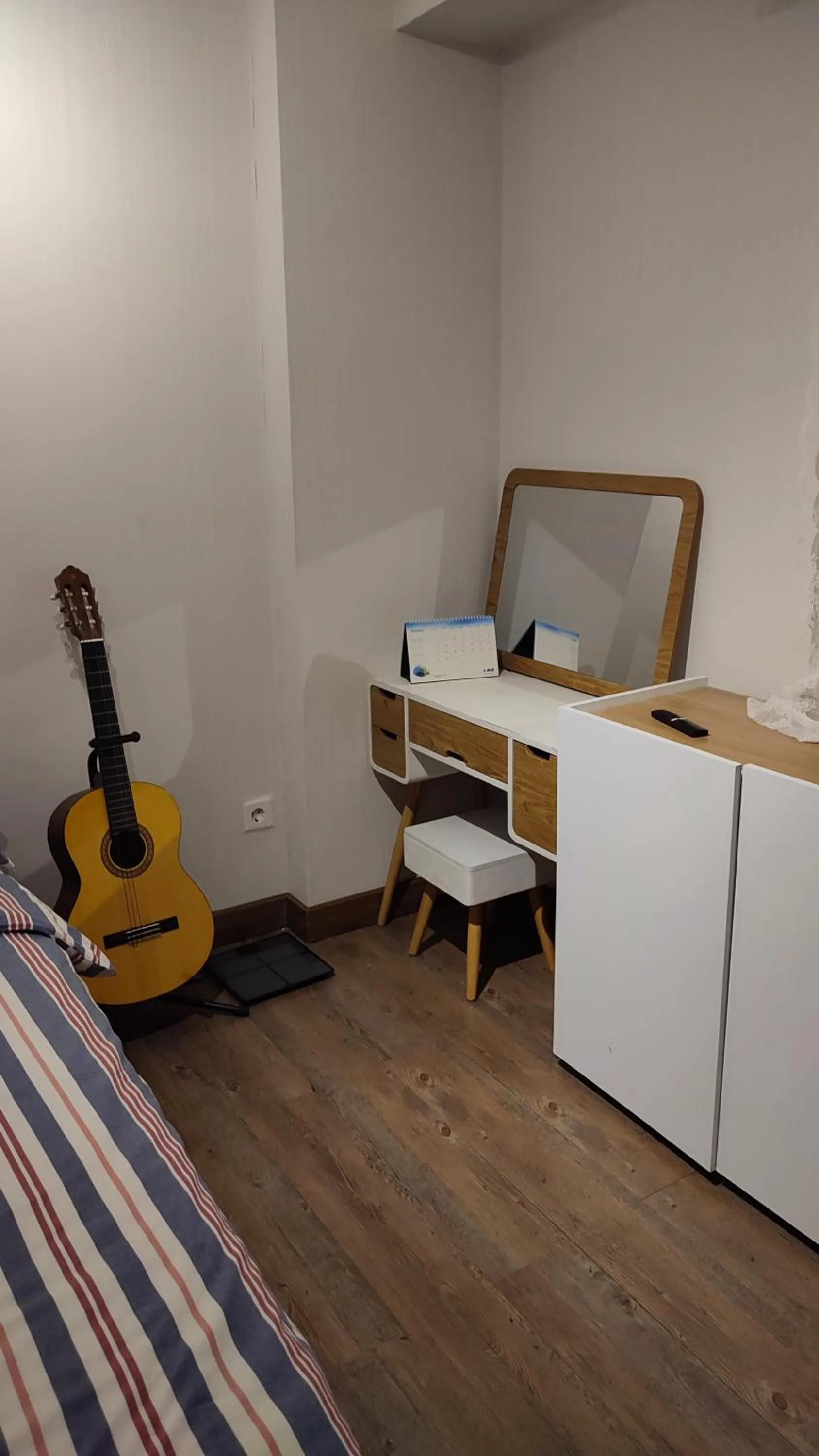 hair dresser in Papilukas Room Kalibata City - Studio Gold