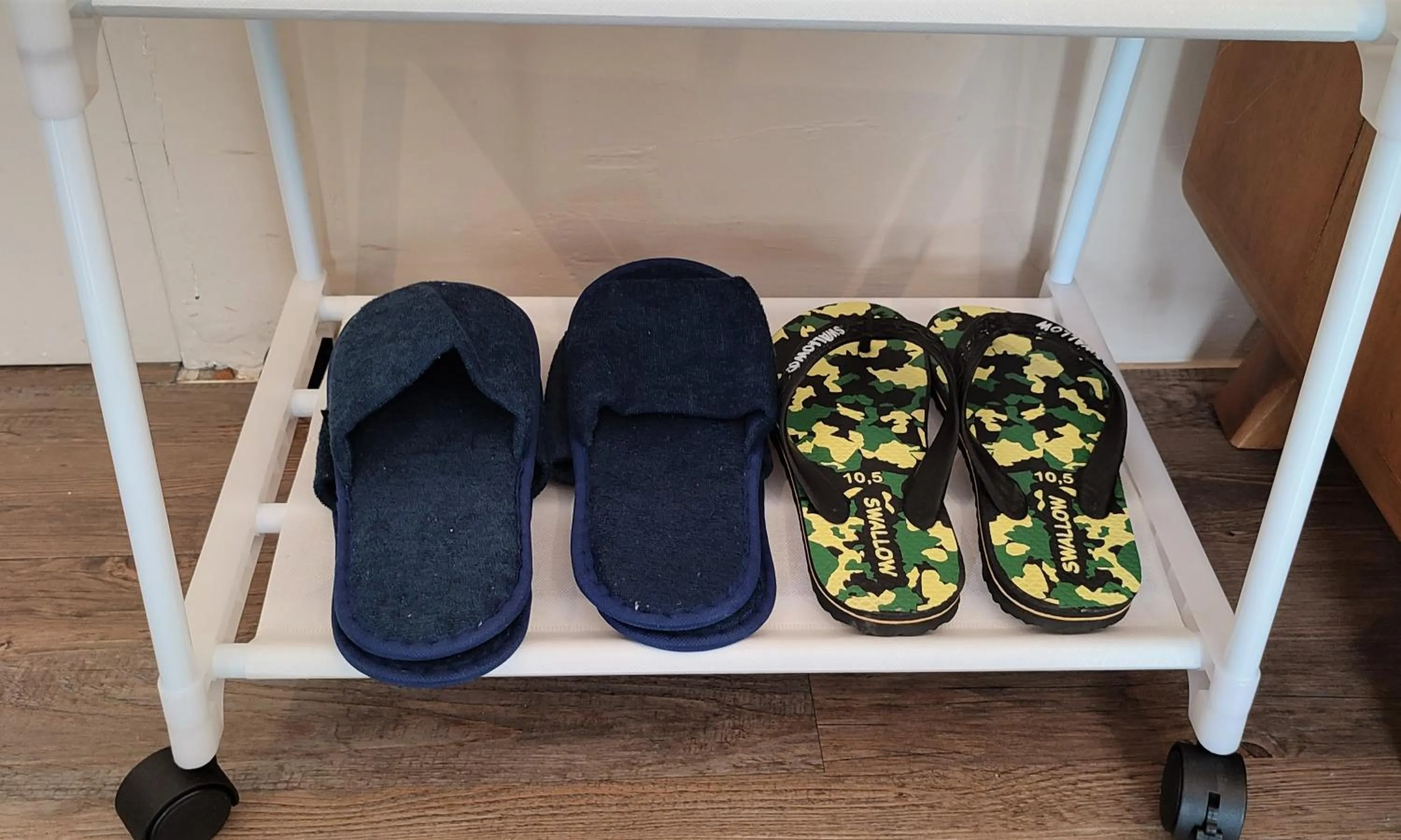 wardrobe in Papilukas Room Kalibata City - Studio Gold