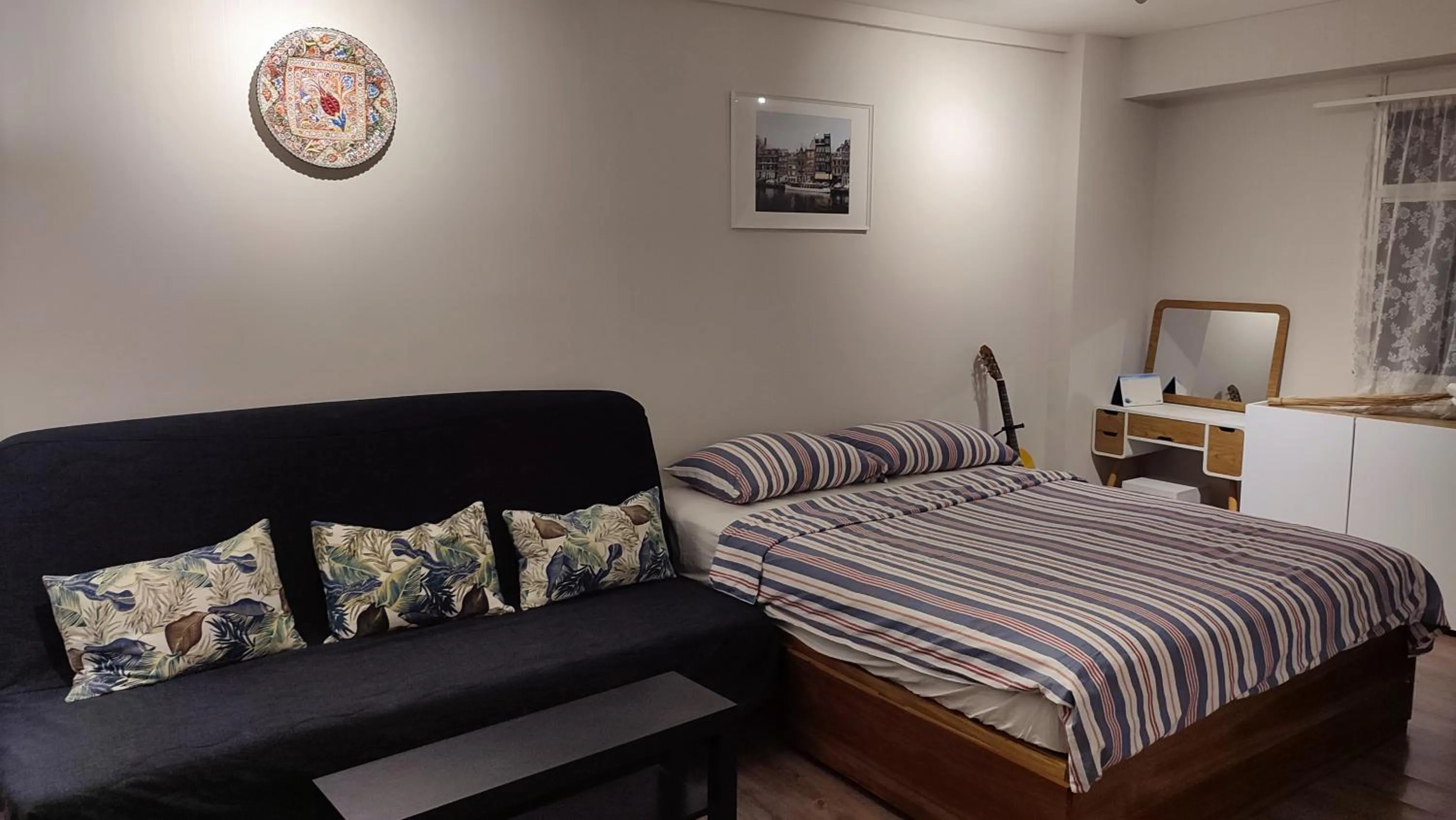 Bedroom, Bed in Papilukas Room Kalibata City - Studio Gold