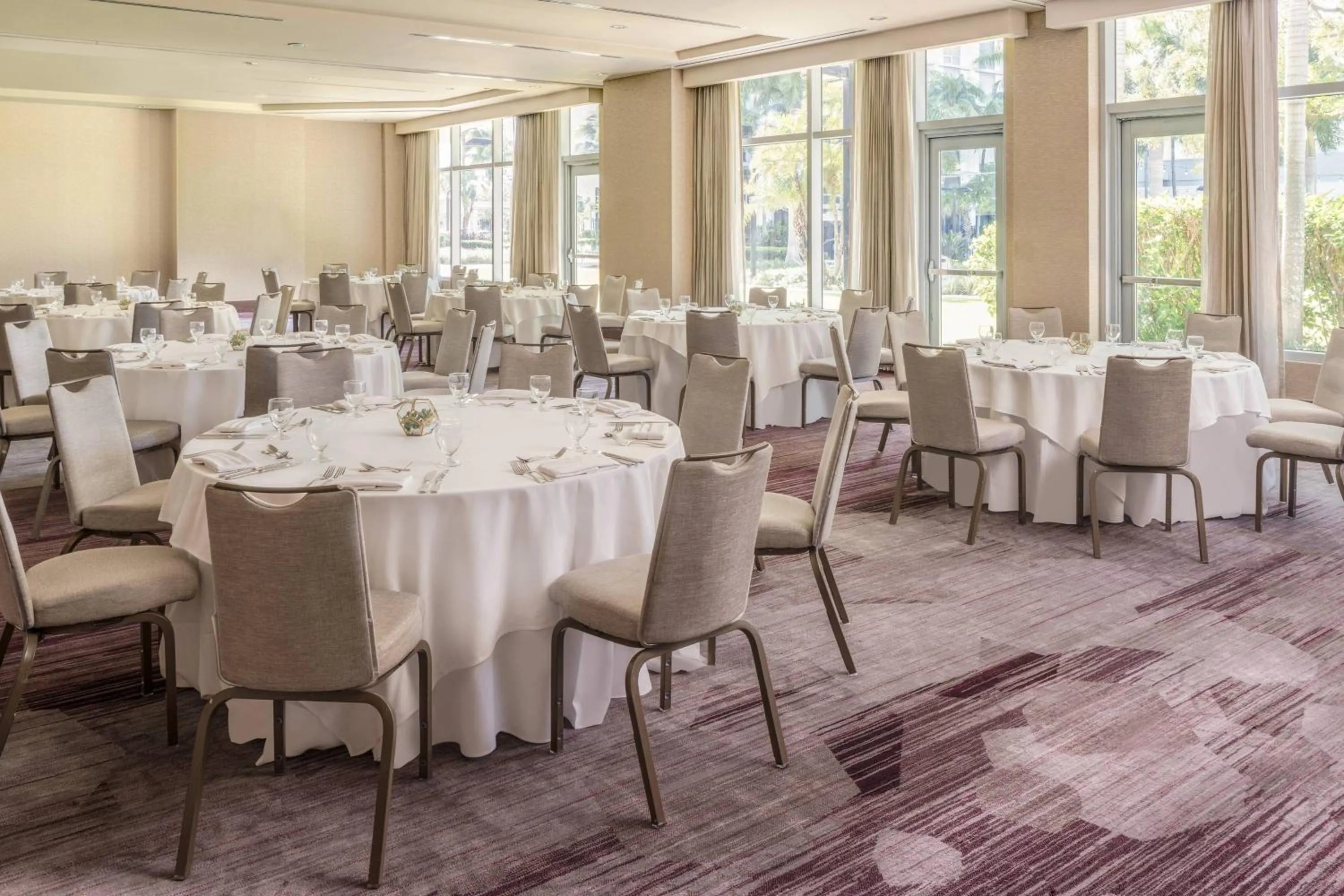 Lobby or reception in Courtyard by Marriott Miami Airport