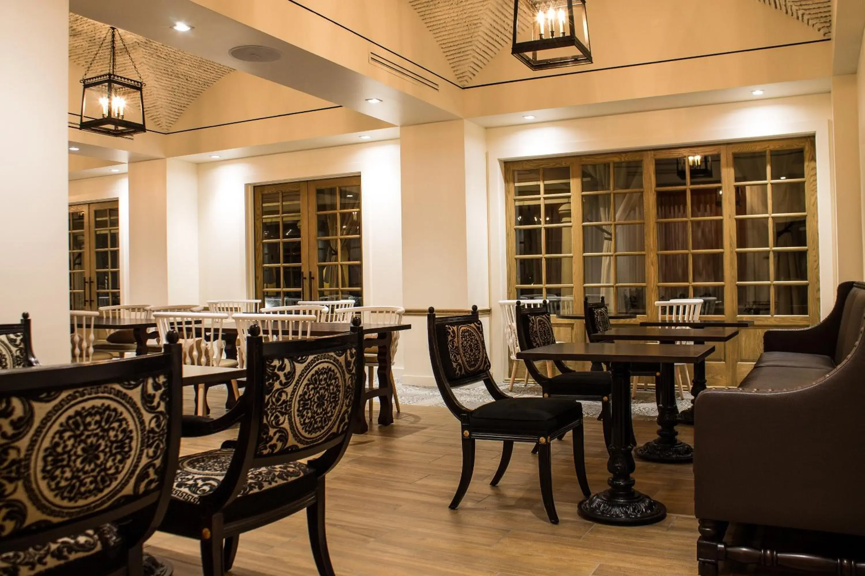 Restaurant/places to eat in Hotel Valencia Santana Row Restaurant/places to eat in Hotel Valencia Santana Row