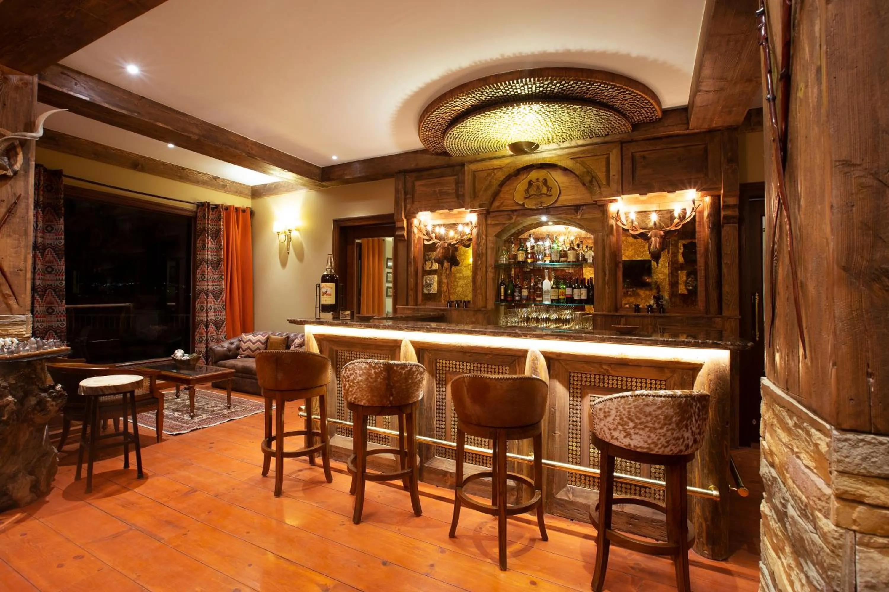 Lounge or bar in Daleside Manor, Boutique Hotel, Kasauli