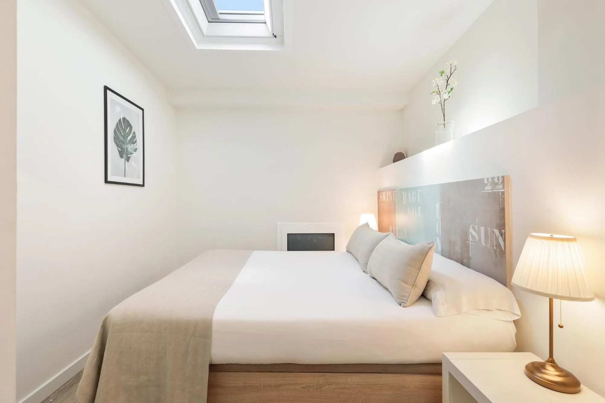 Bed in Sitges Group Blue&White