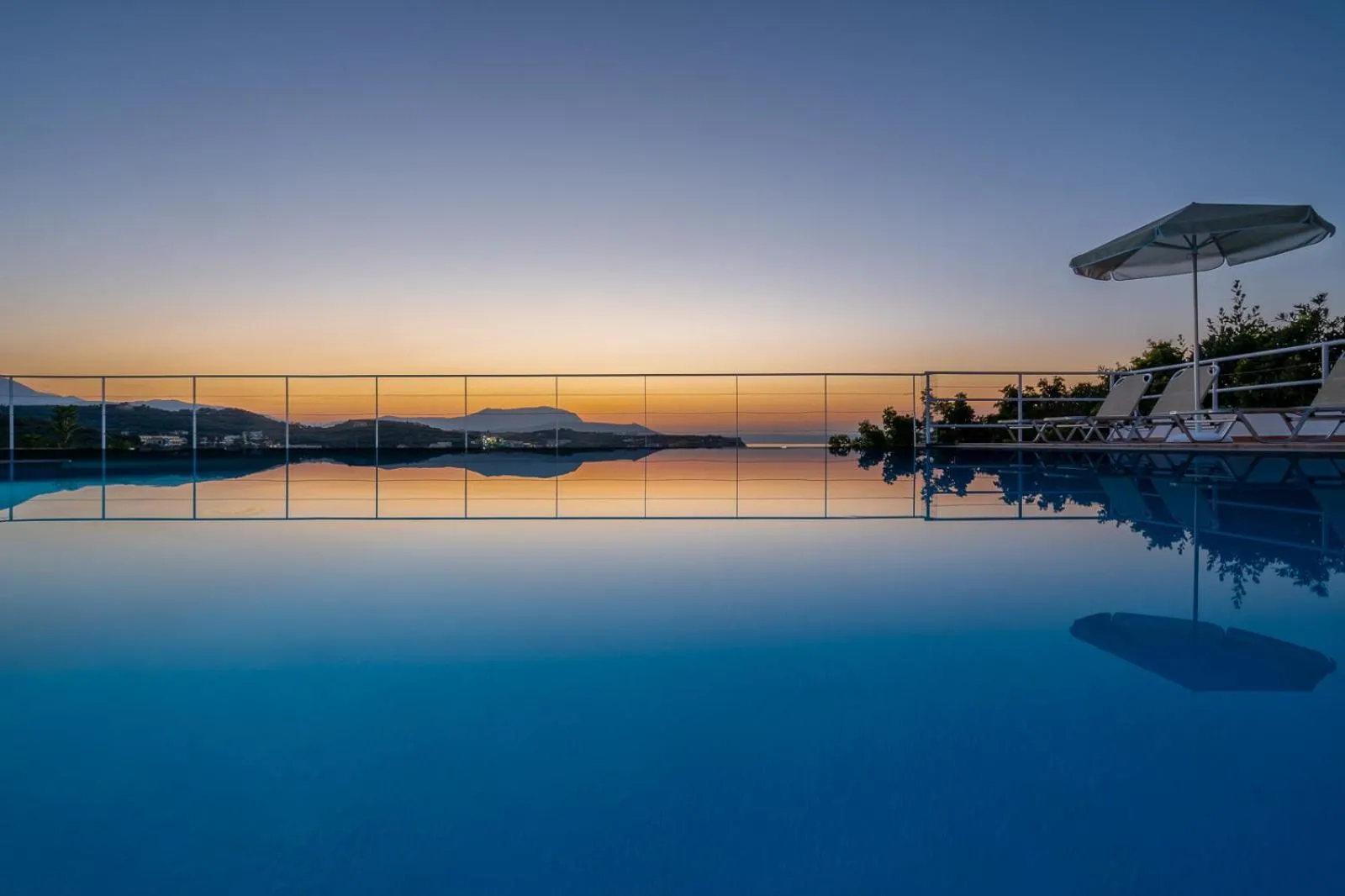 Eolos Apartments