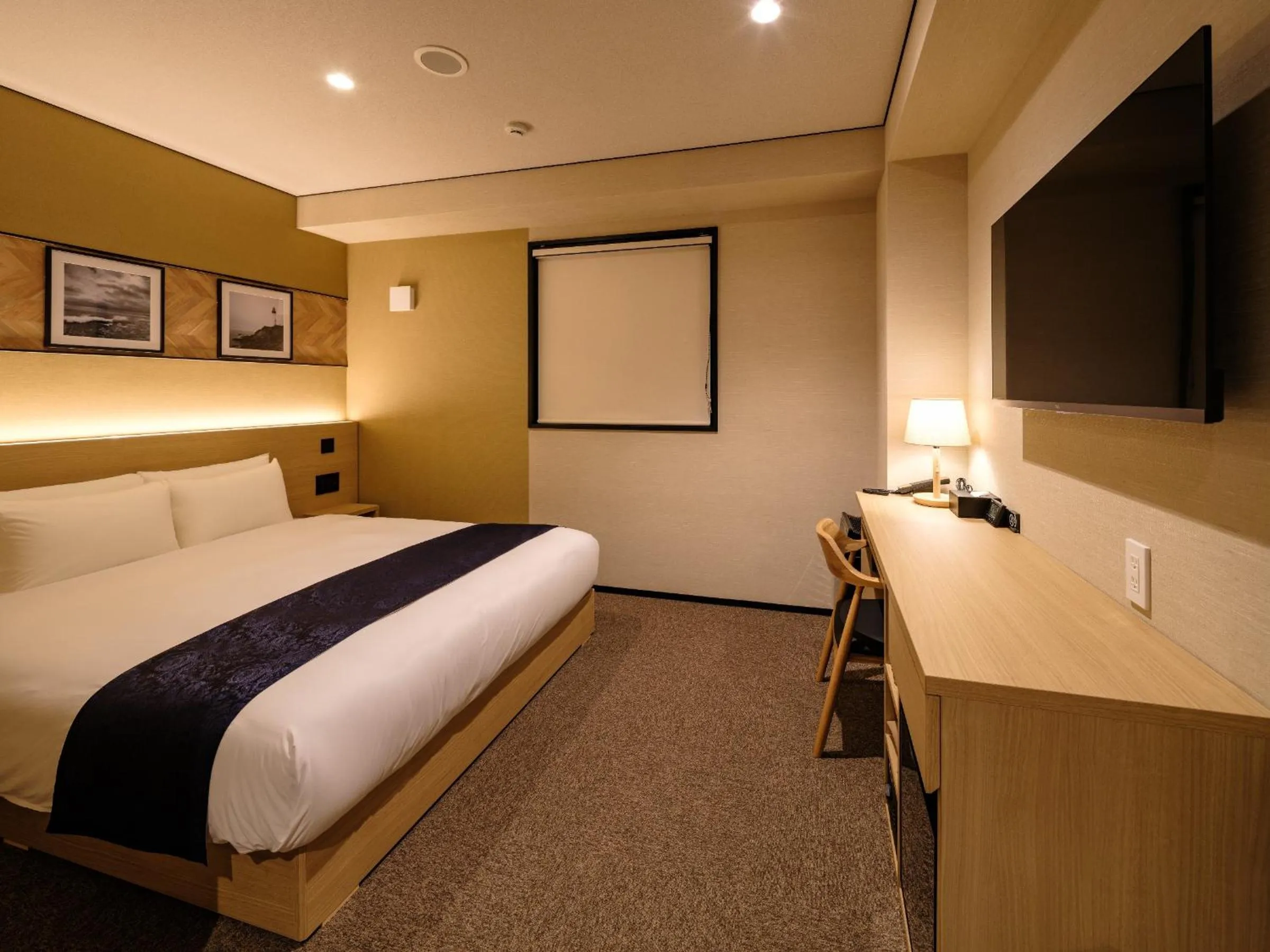 Photo of the whole room, Bed in Hotel Act Garden HAMAMATSU