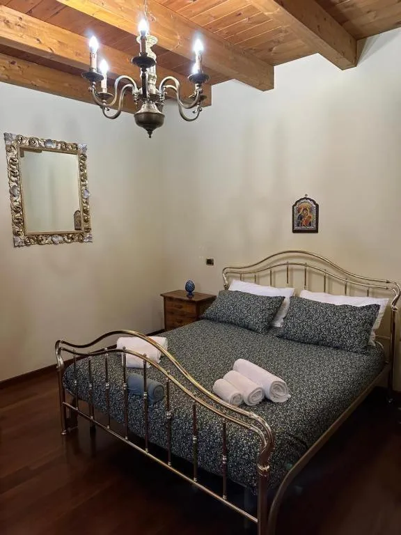 Bed in Santa Maria Apartments