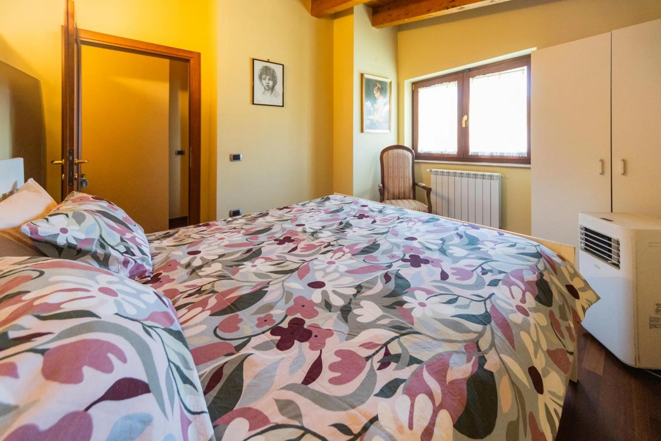 Bed in Santa Maria Apartments