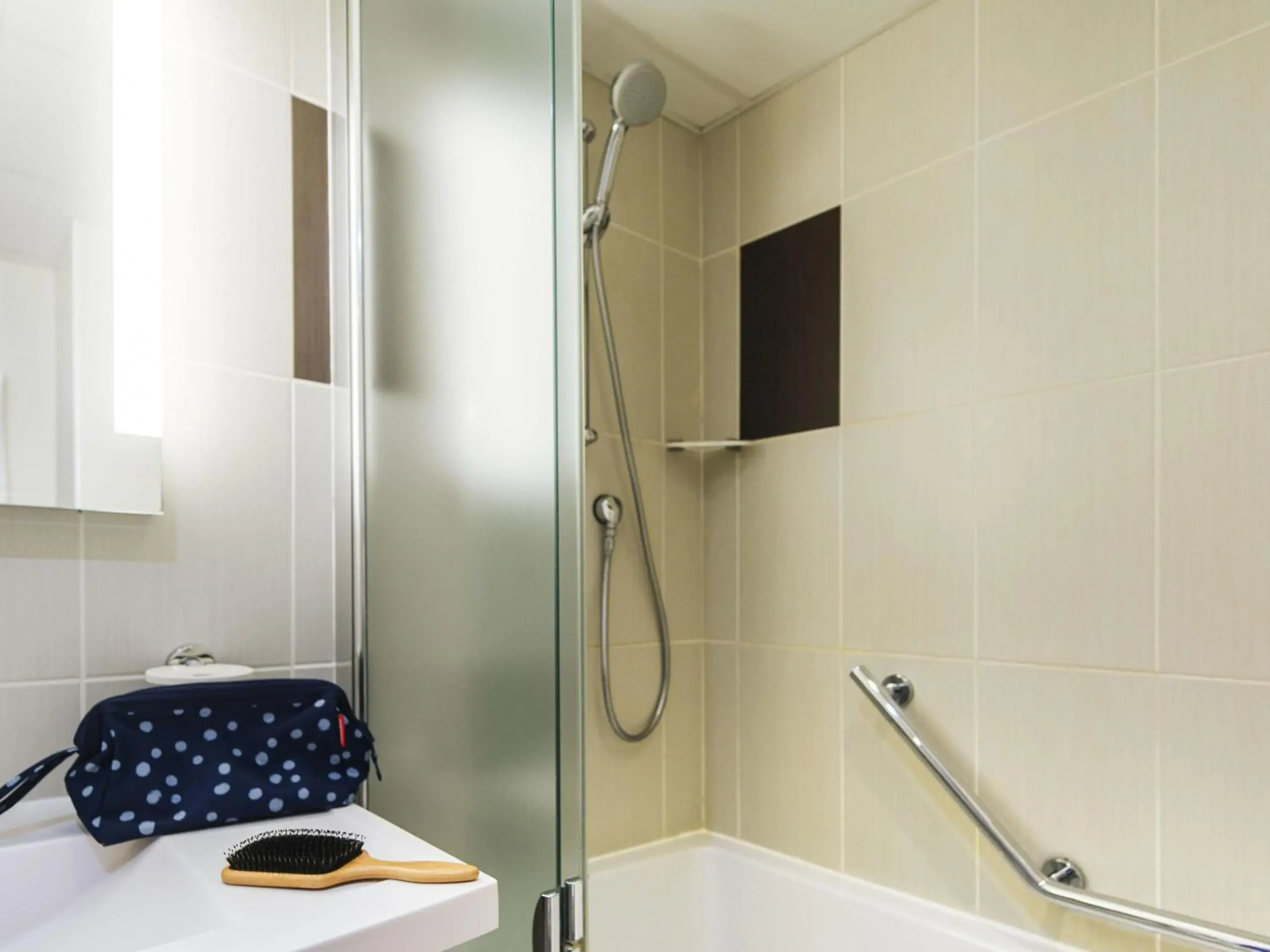 Bedroom in ibis Styles Nice Aéroport Arenas Bedroom in ibis Styles Nice Aéroport Arenas