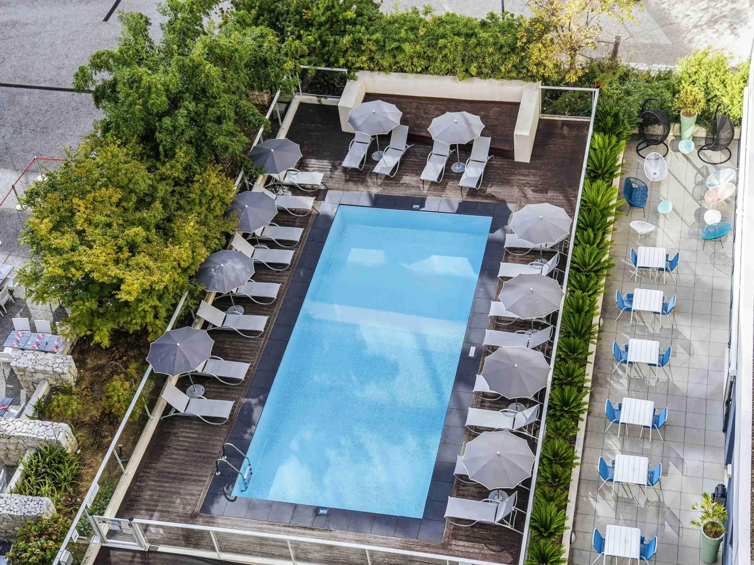 Pool view in ibis Styles Nice Aéroport Arenas Pool view in ibis Styles Nice Aéroport Arenas