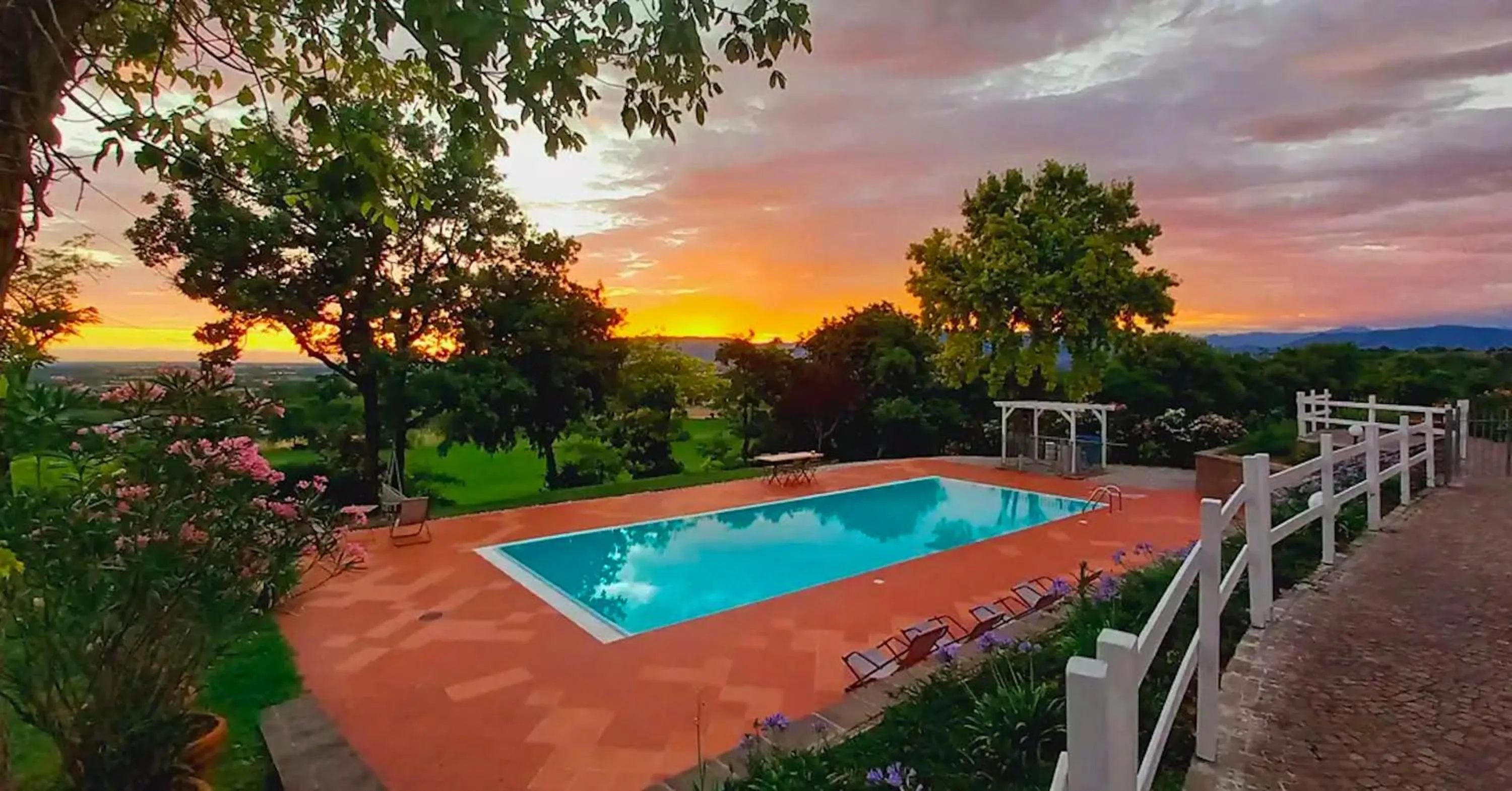 Property building in Villa Bagnole B&B - Holiday Apartments