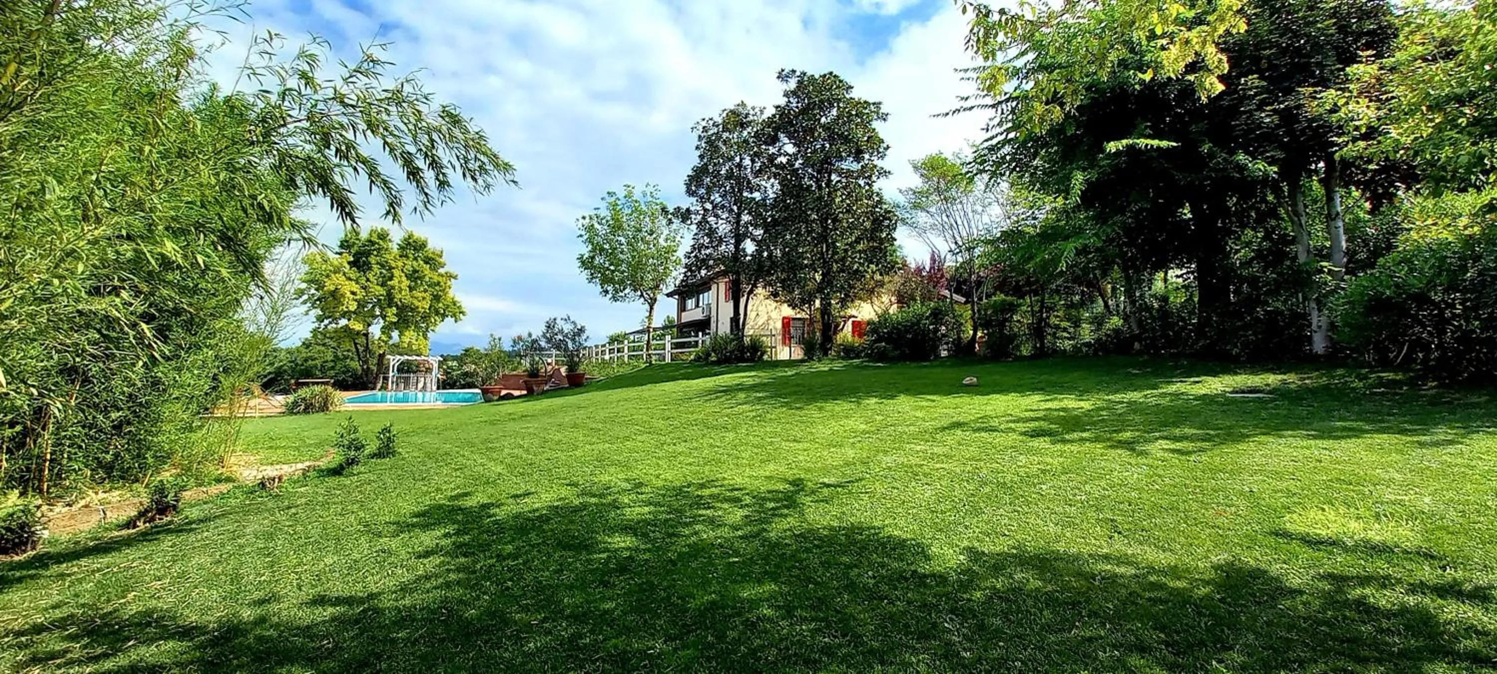 Property building in Villa Bagnole B&B - Holiday Apartments