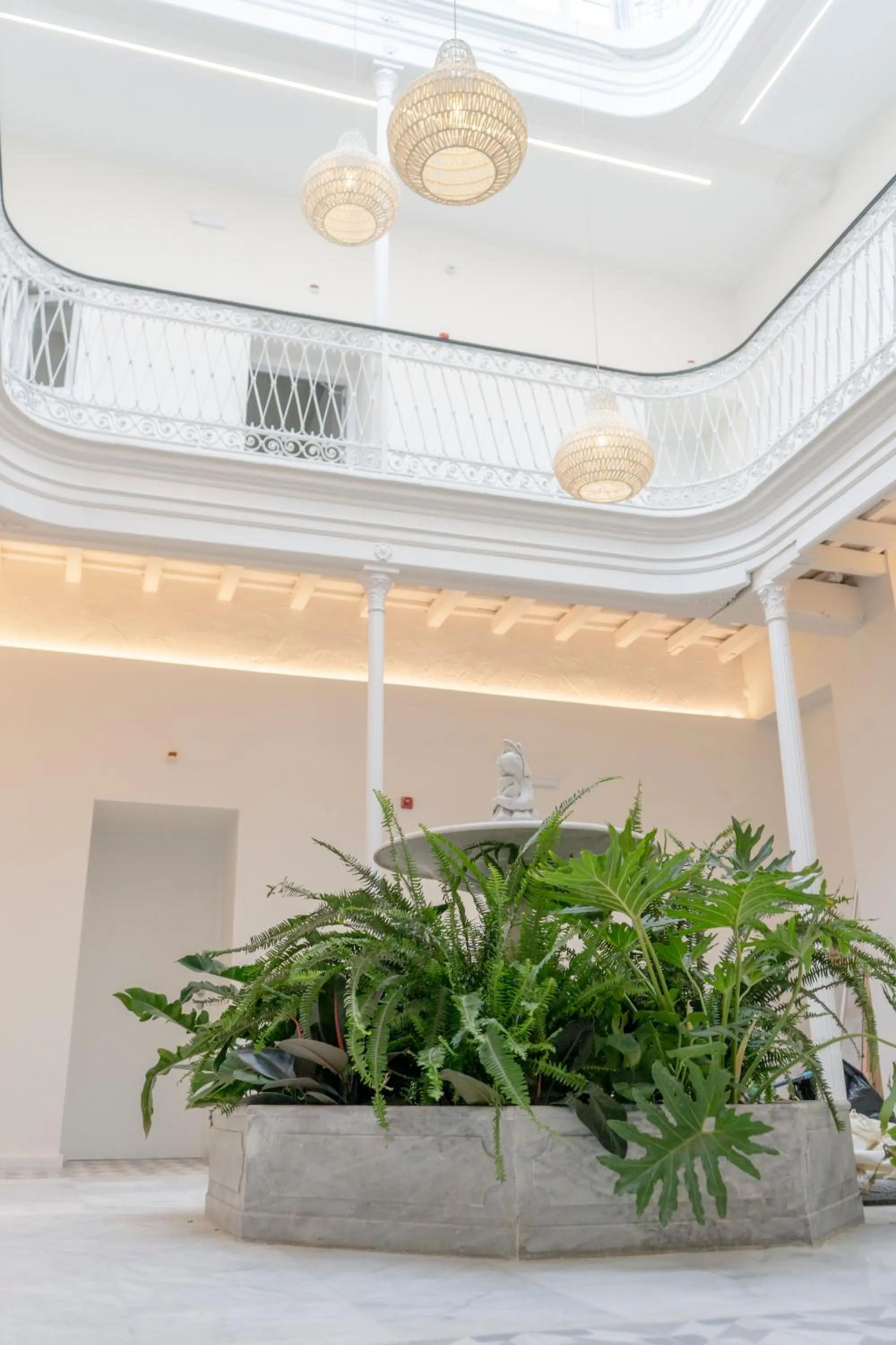 Facade/entrance in Suites Alfonso X