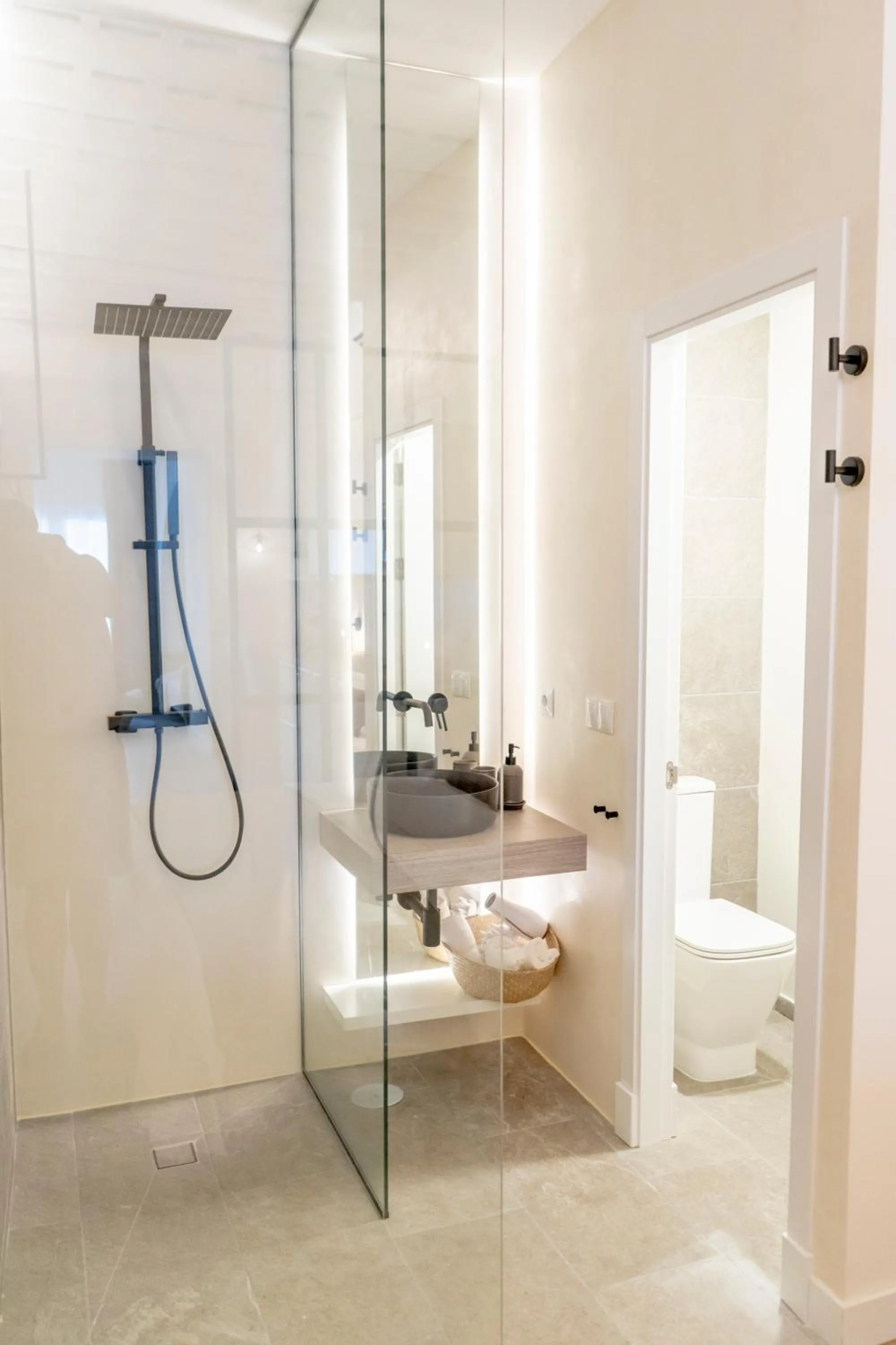 Bathroom in Suites Alfonso X