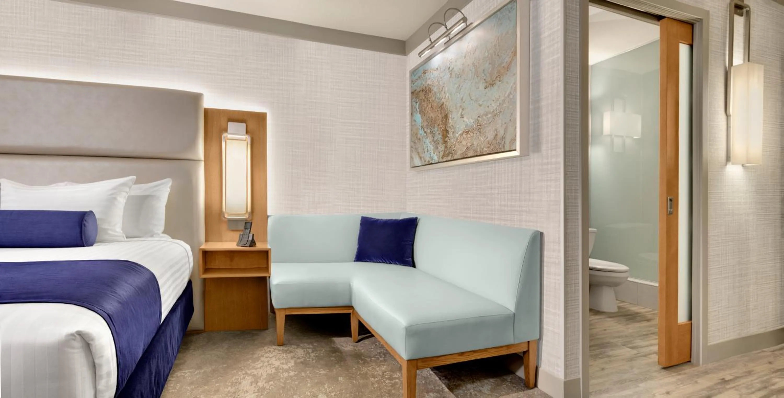 Coffee/tea facilities, Bed in The STRAT Hotel, Casino & Tower