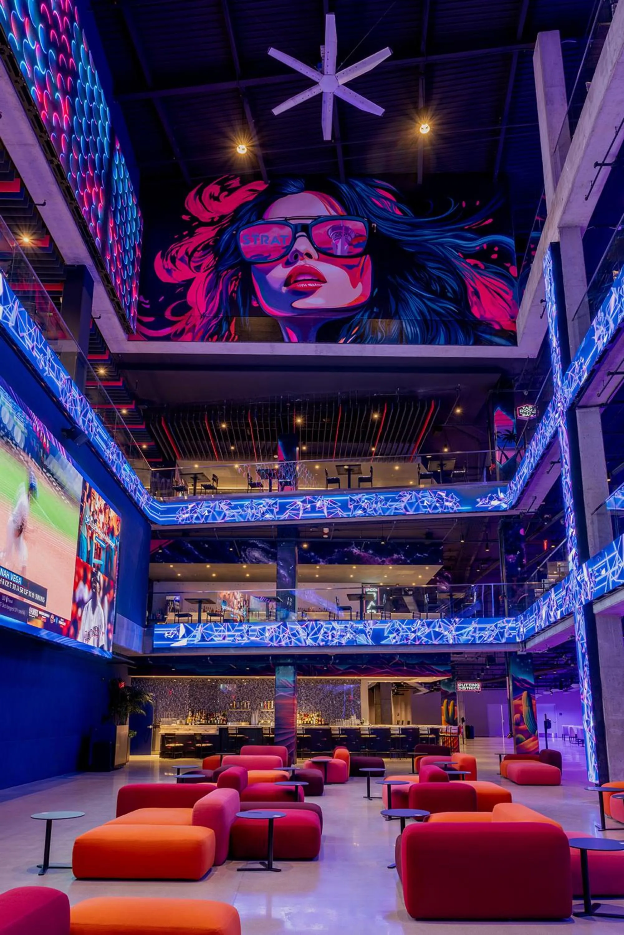 Entertainment in The STRAT Hotel, Casino & Tower