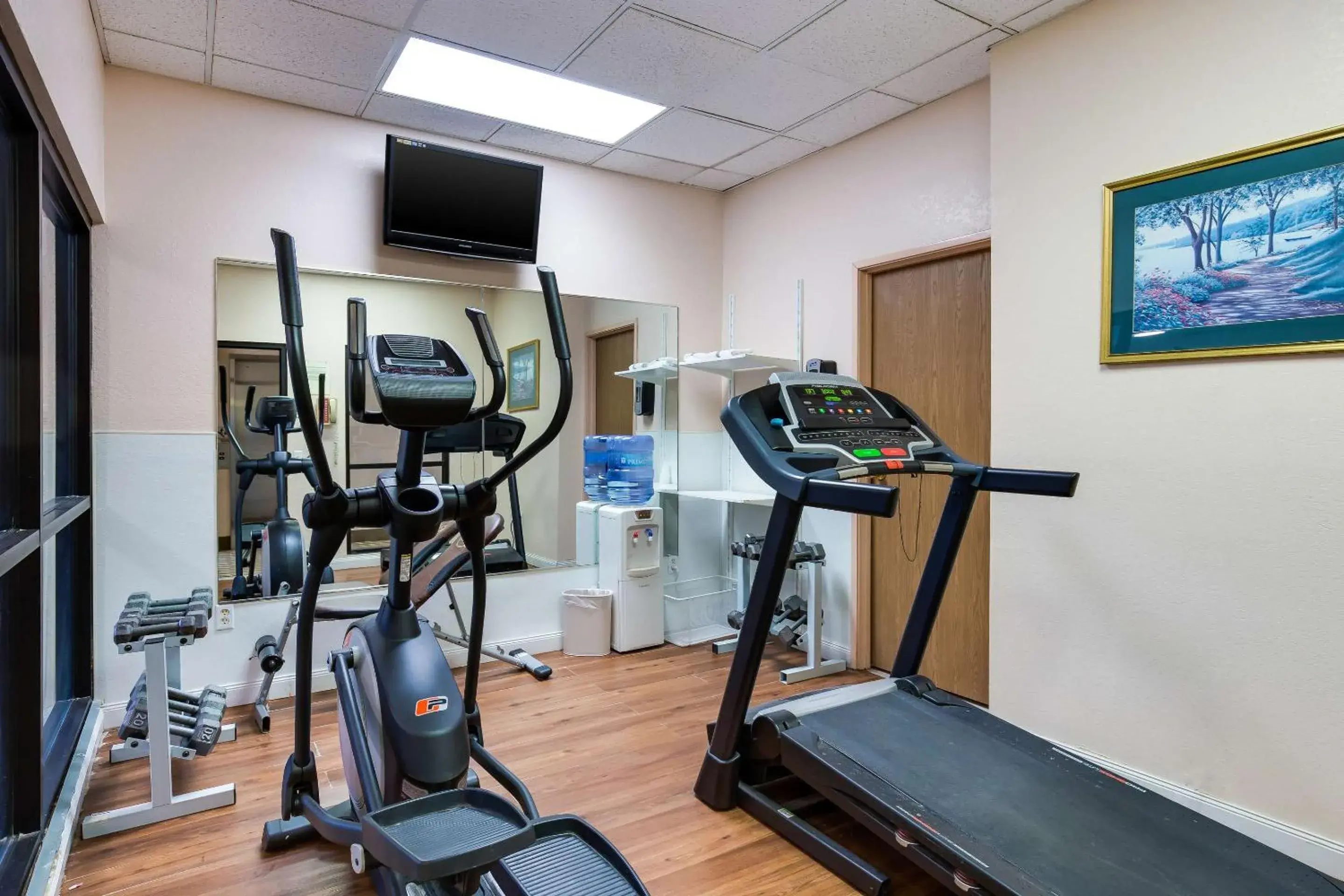 Fitness centre/facilities in Quality Inn I-70 Near Kansas Speedway Fitness centre/facilities in Quality Inn I-70 Near Kansas Speedway