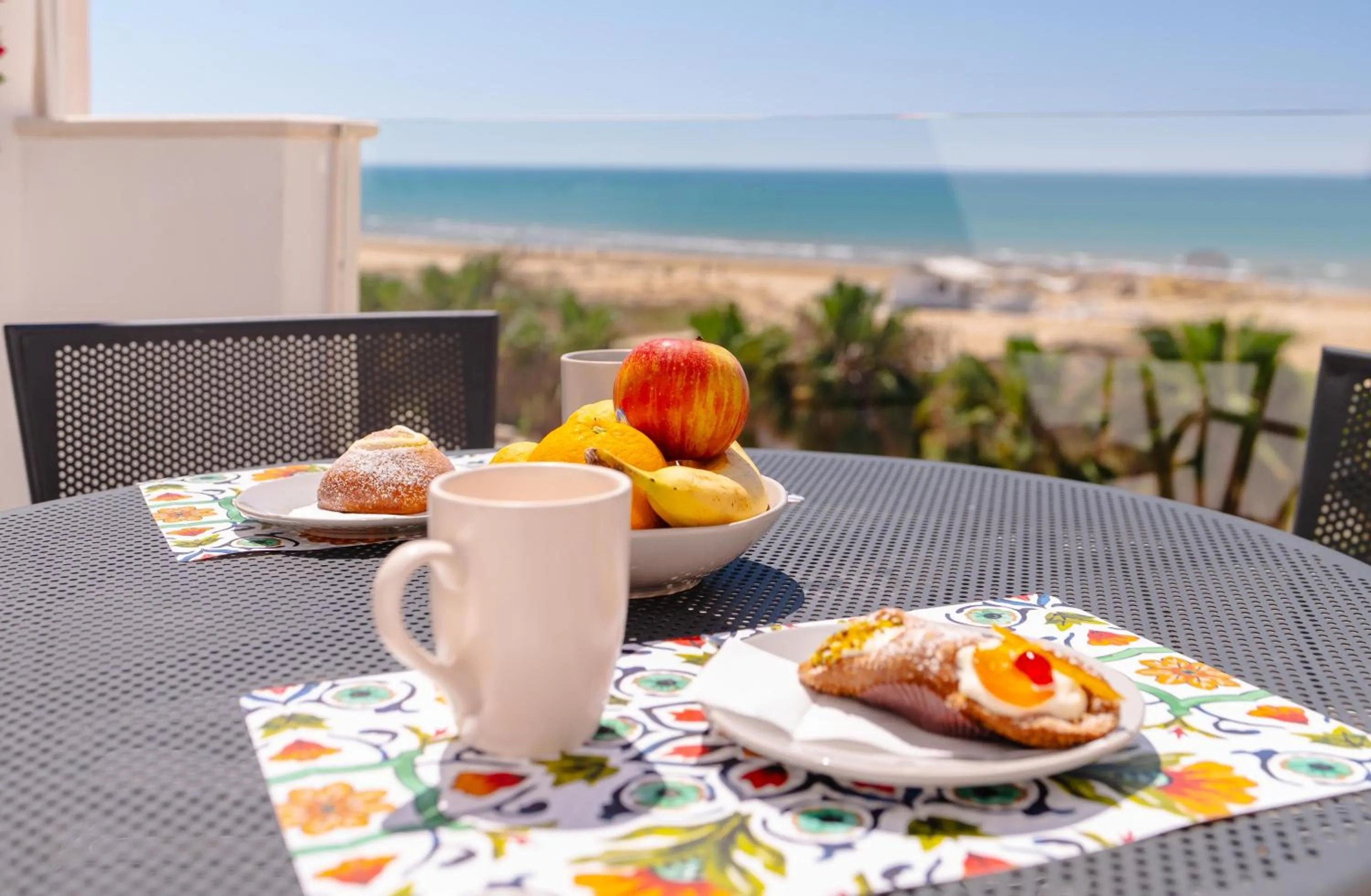 MADAGÌ Beachfront Apartments