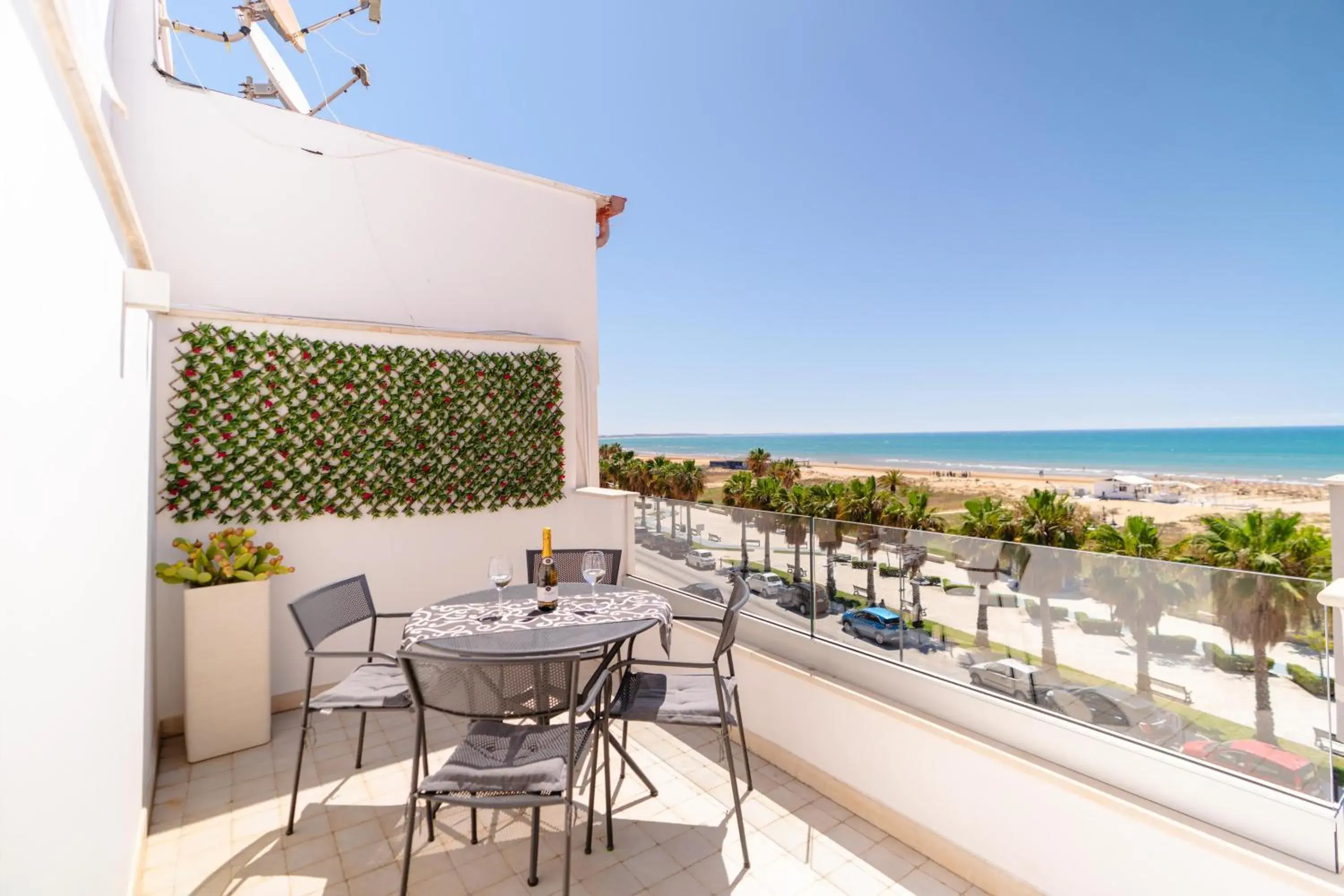 MADAGÌ Beachfront Apartments MADAGÌ Beachfront Apartments