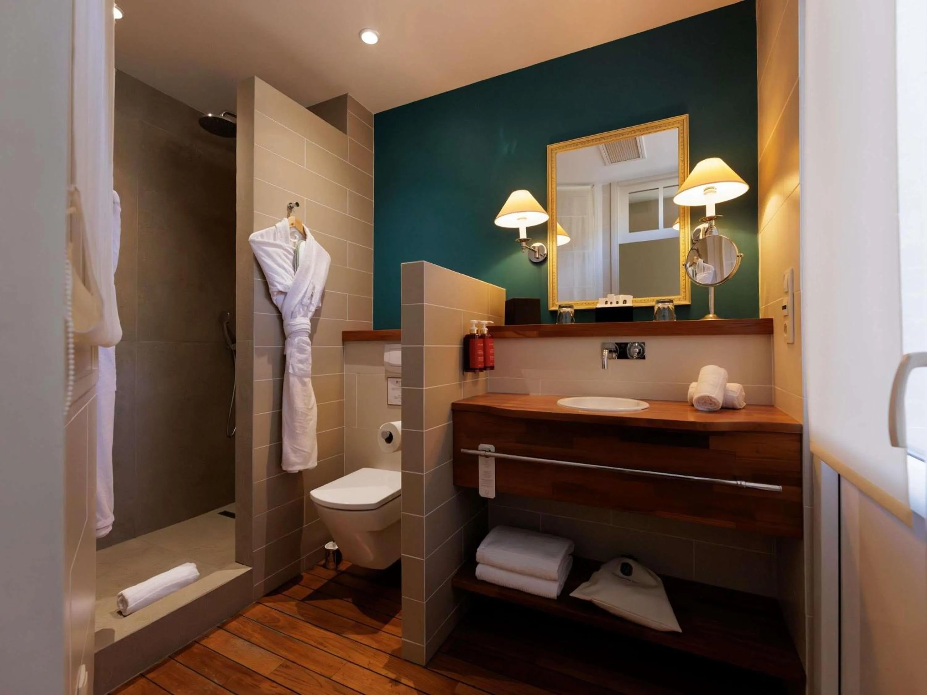 Bedroom in Royal Emeraude Hotel Dinard - MGallery Collection