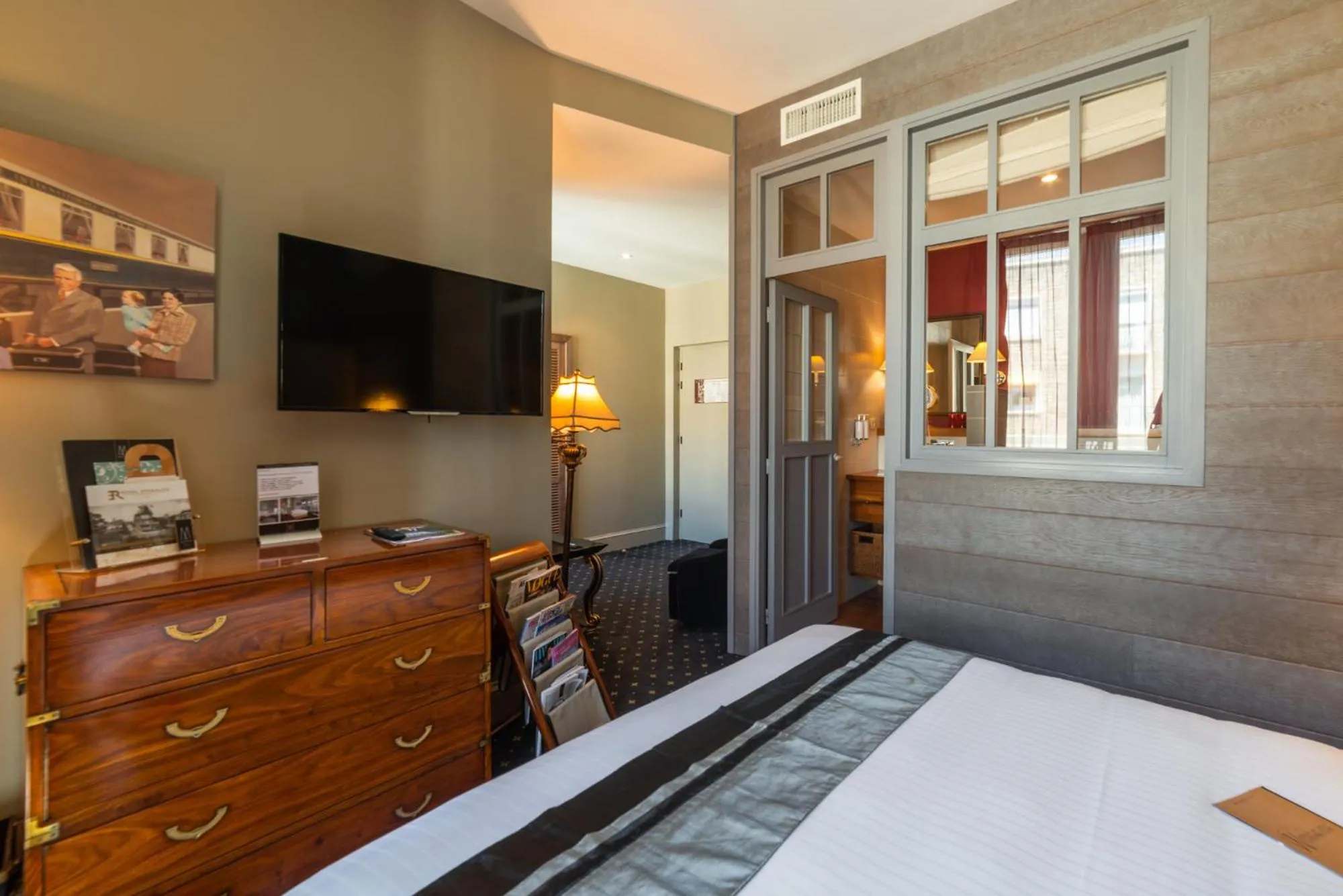 Photo of the whole room, Bed in Royal Emeraude Hotel Dinard - MGallery Collection