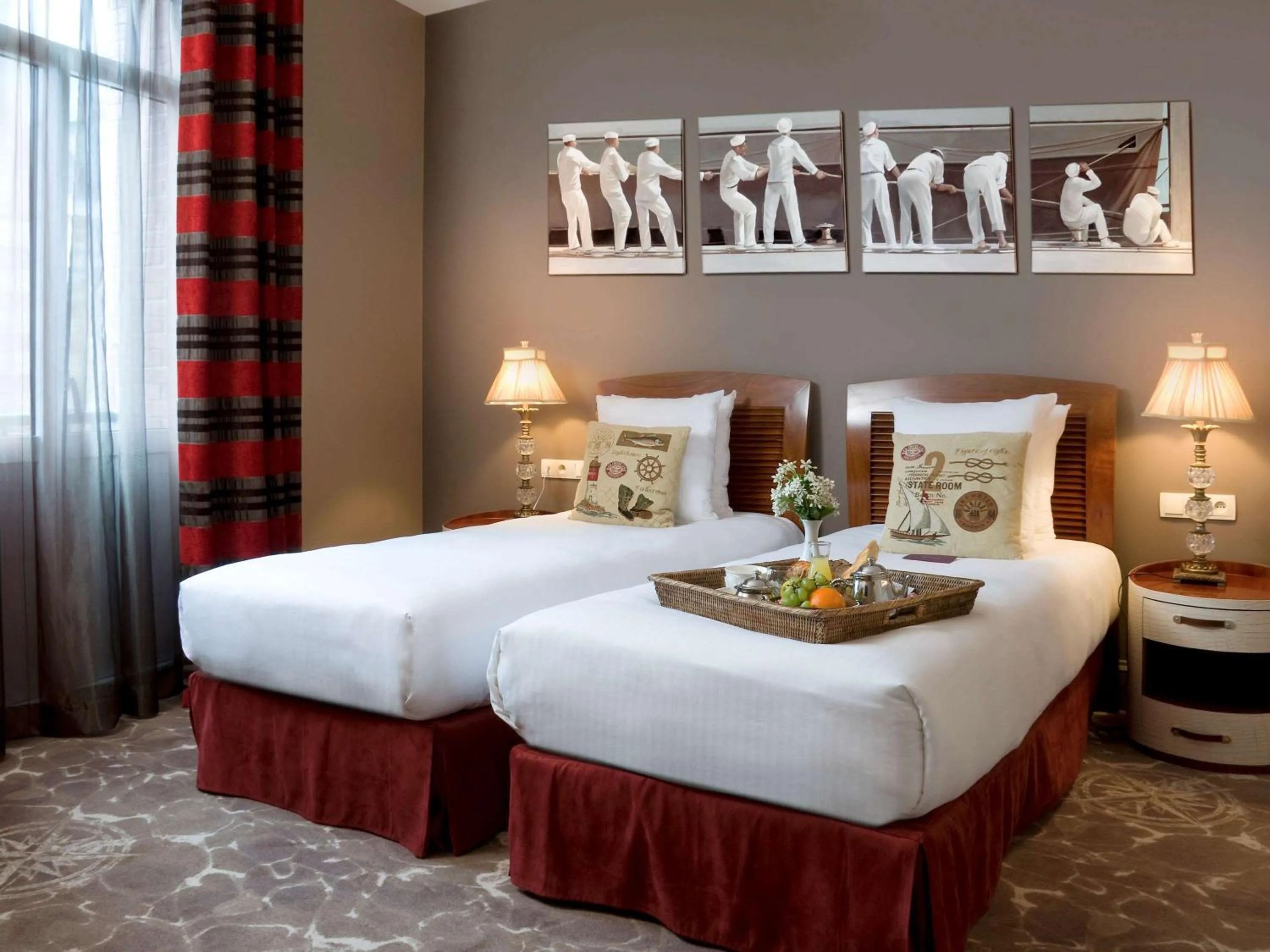 Photo of the whole room, Bed in Royal Emeraude Hotel Dinard - MGallery Collection