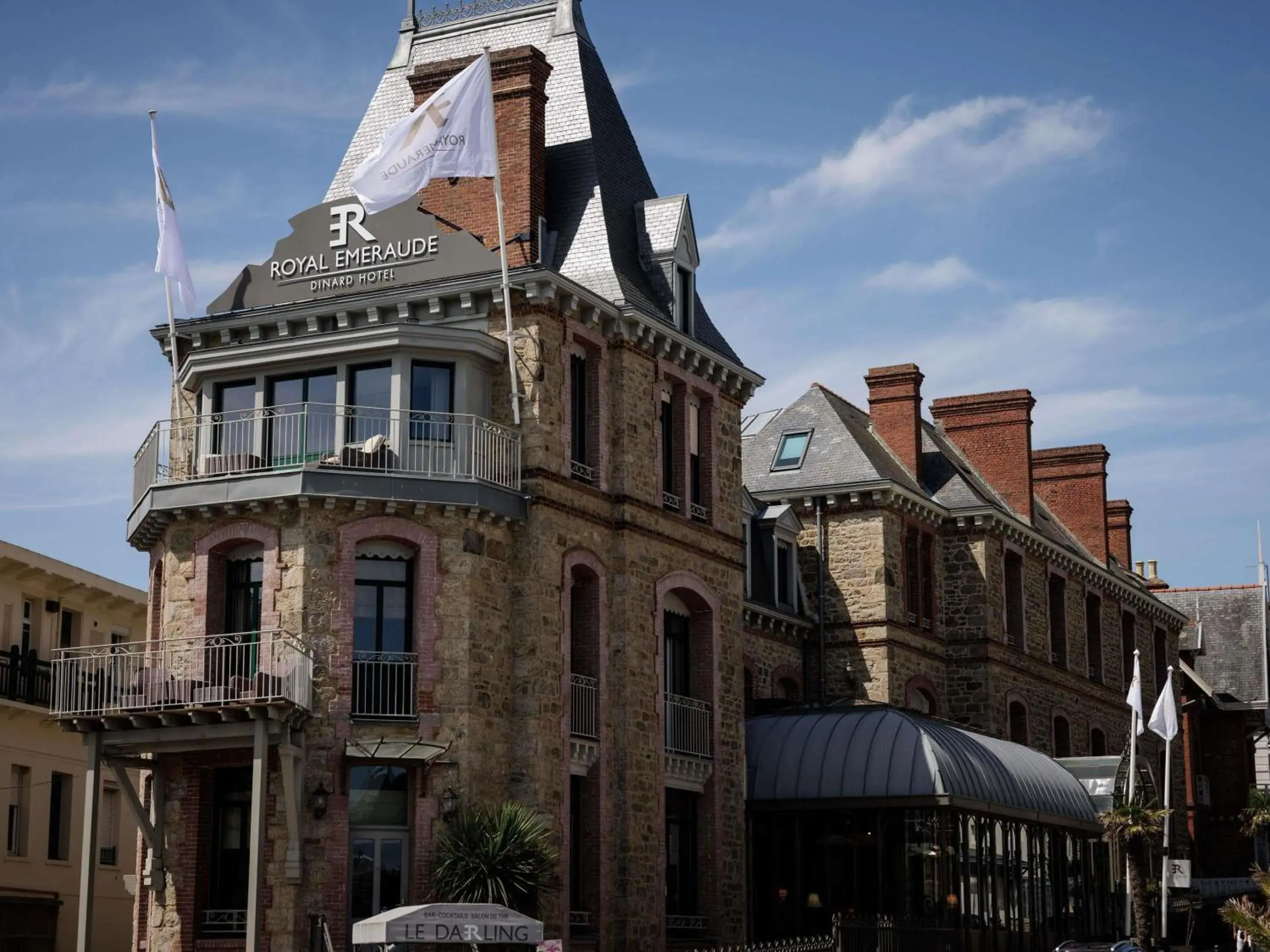 Property building in Royal Emeraude Hotel Dinard - MGallery Collection Property building in Royal Emeraude Hotel Dinard - MGallery Collection