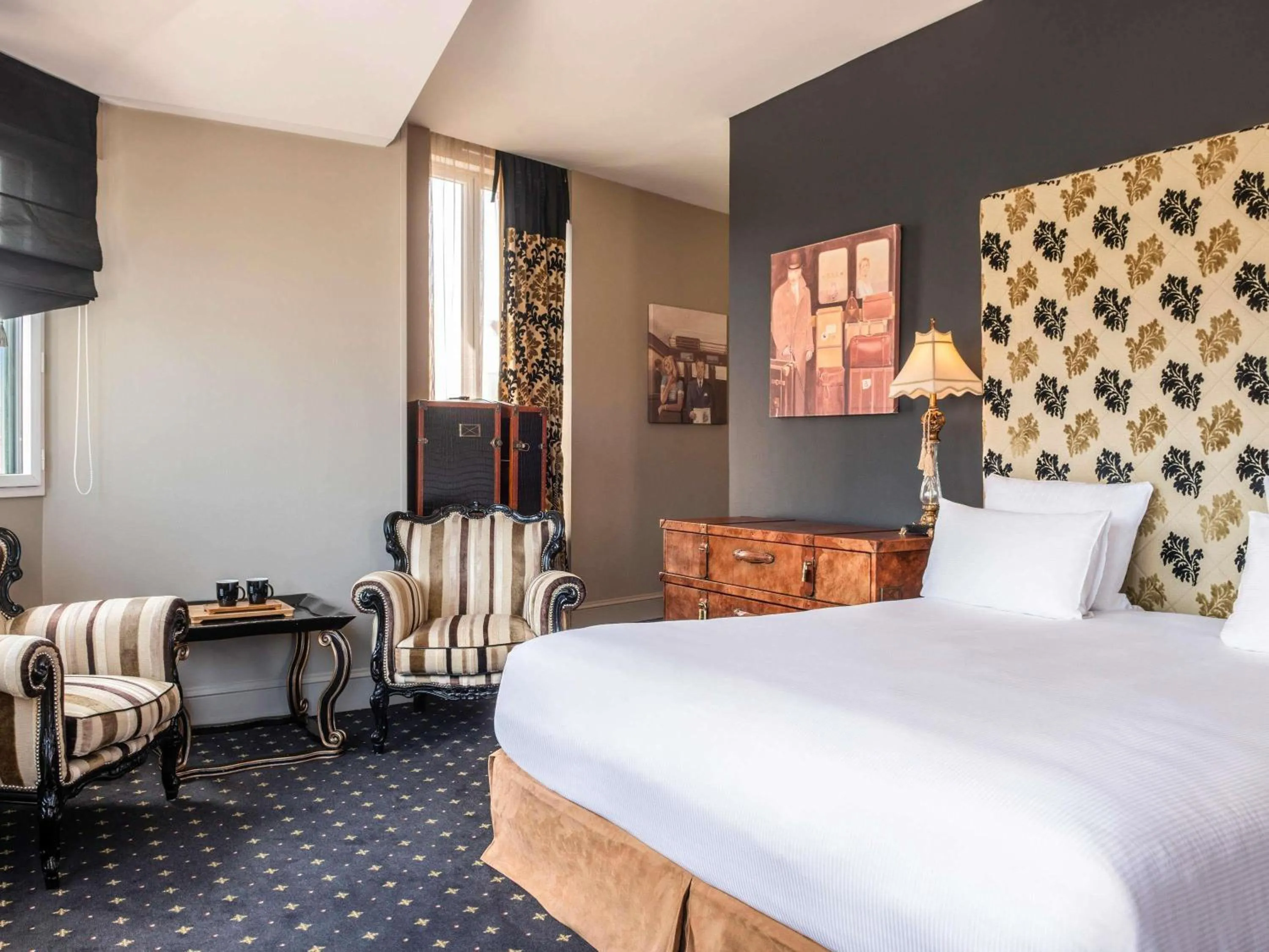 Bedroom, Bed in Royal Emeraude Hotel Dinard - MGallery Collection