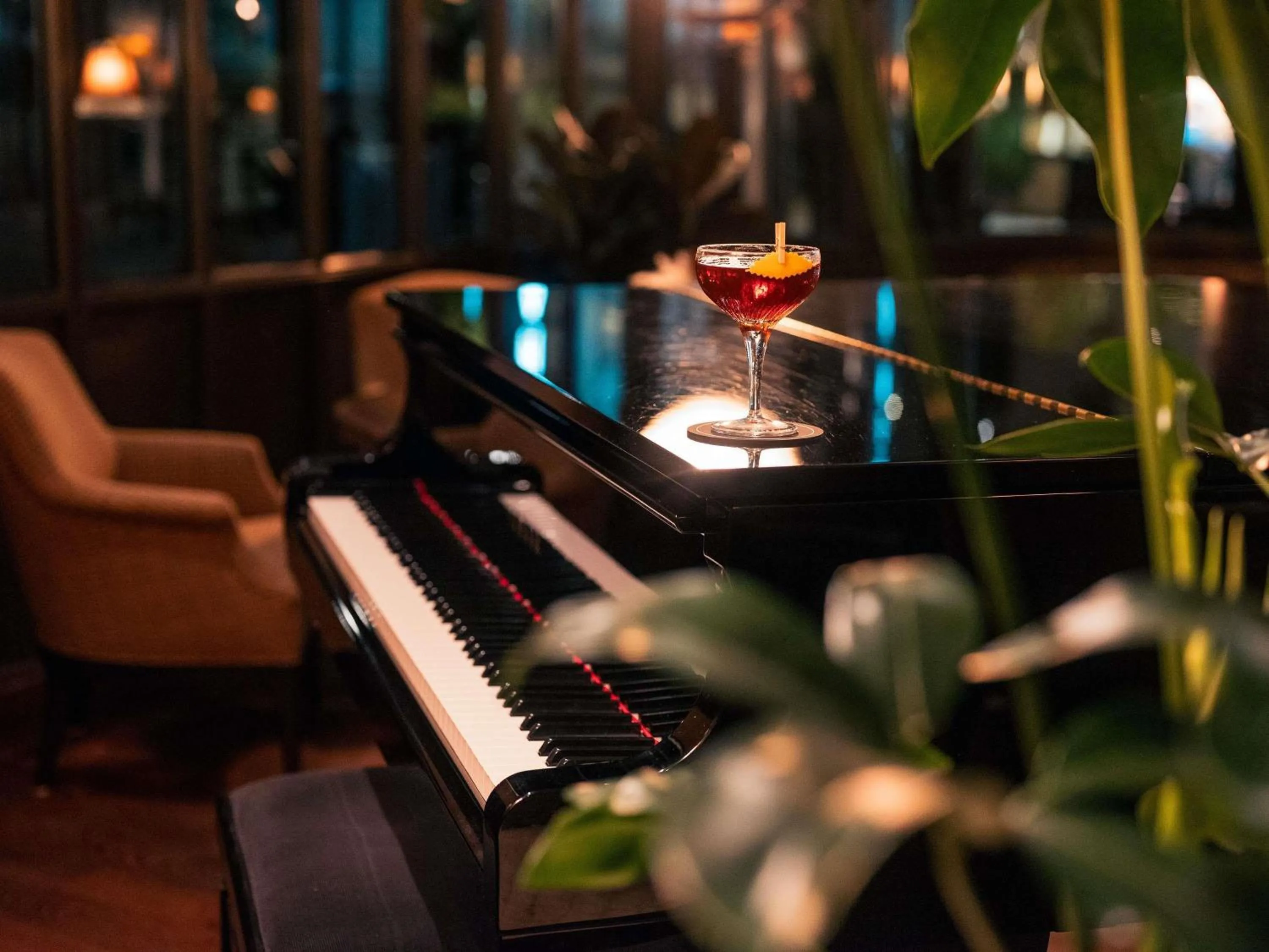 Lounge or bar in Royal Emeraude Hotel Dinard - MGallery Collection