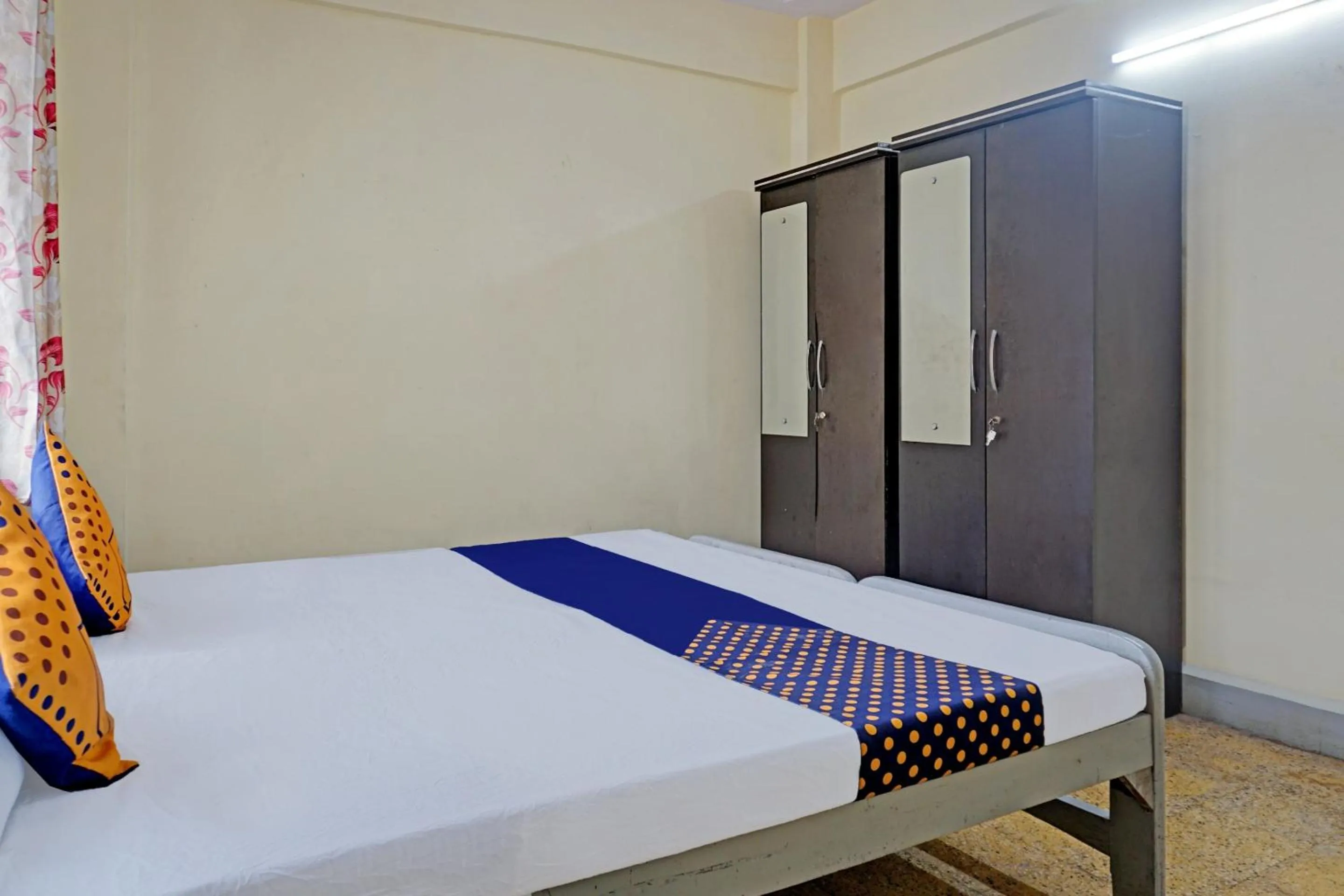 Bedroom, Bed in SPOT ON Hotel Prakash Residency, Near Hanuman Gym Ajmera Colony, Pimpri