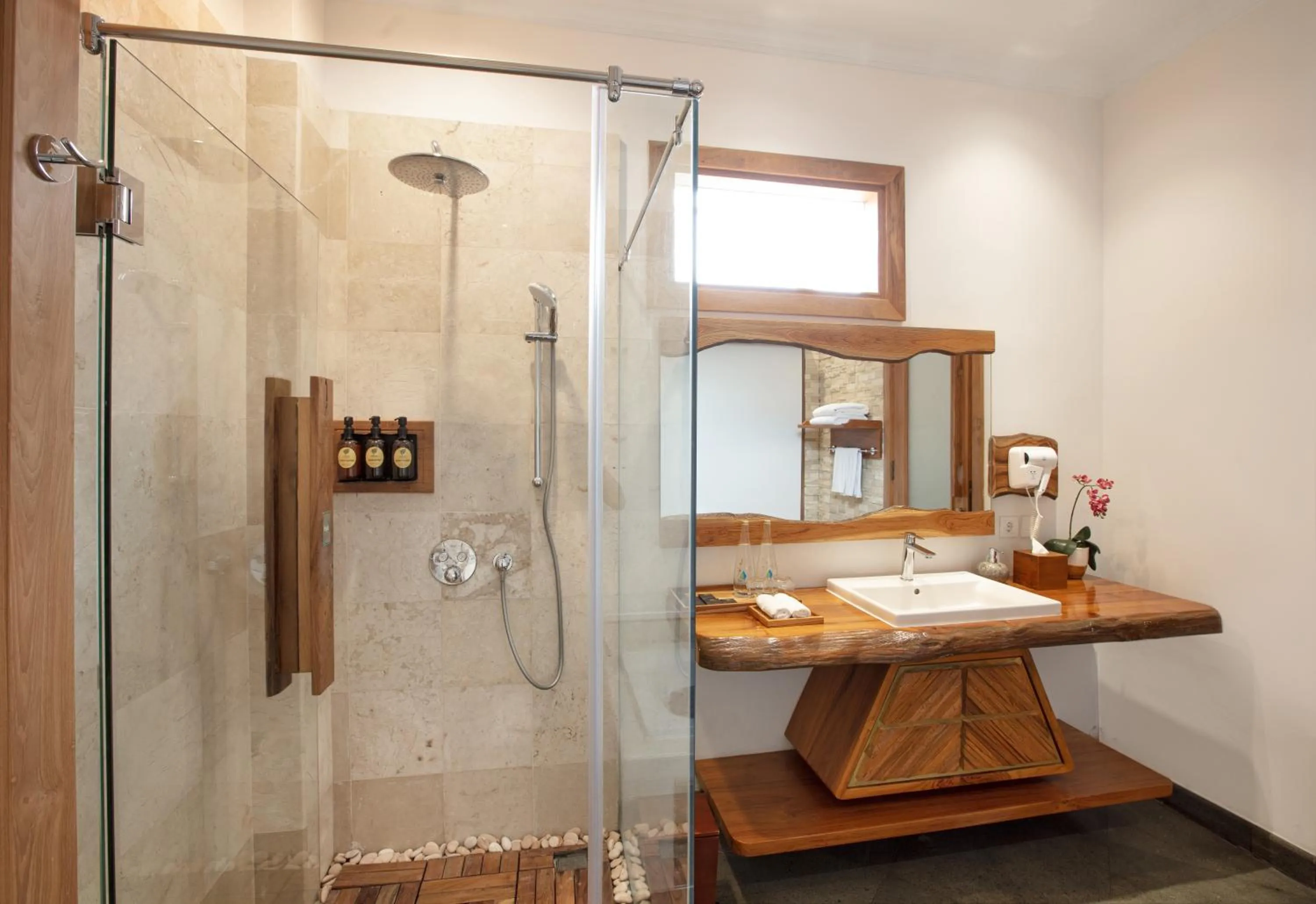 Shower in Harsono Boutique Resort Bali