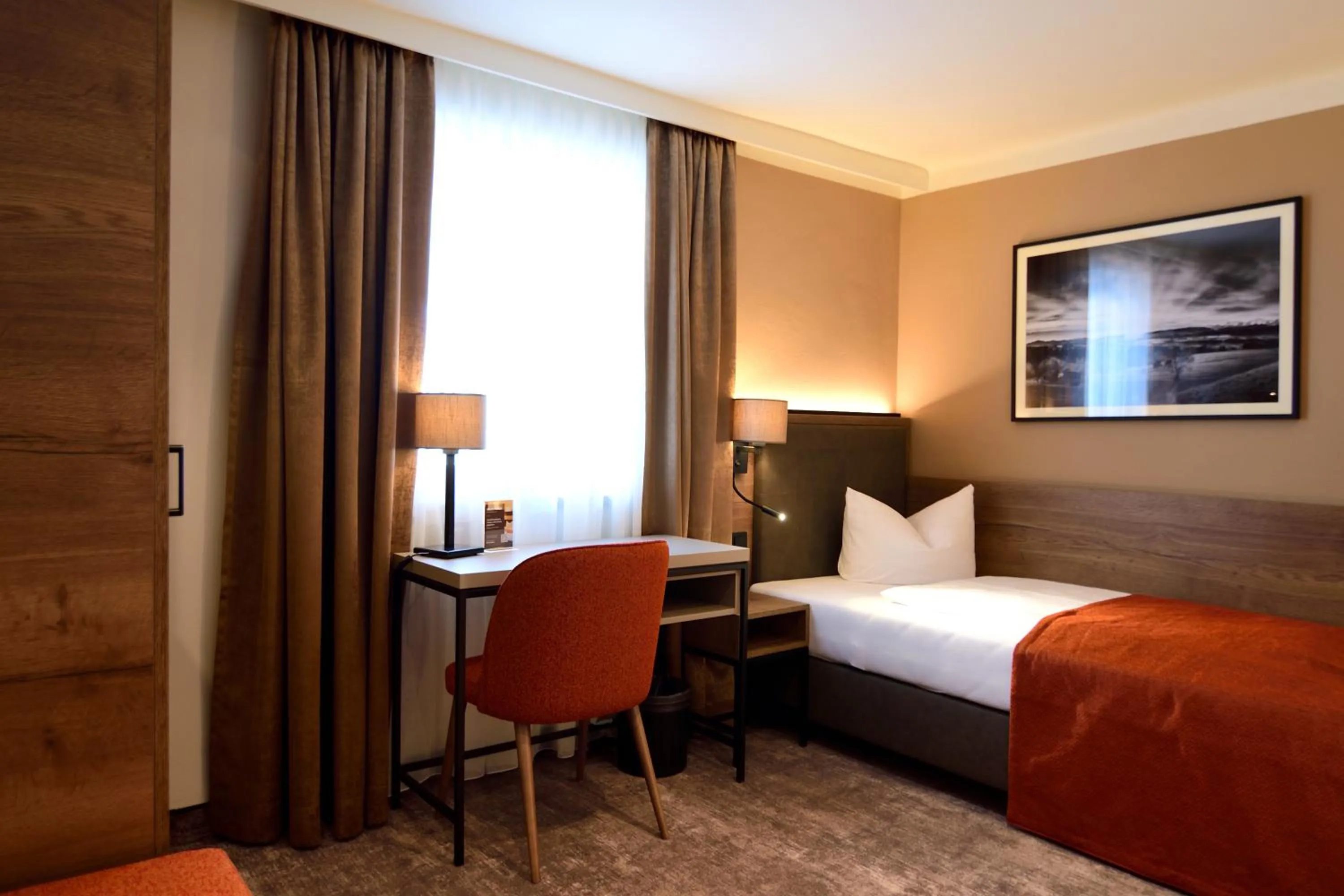 Photo of the whole room, Bed in Lindenberger Hof