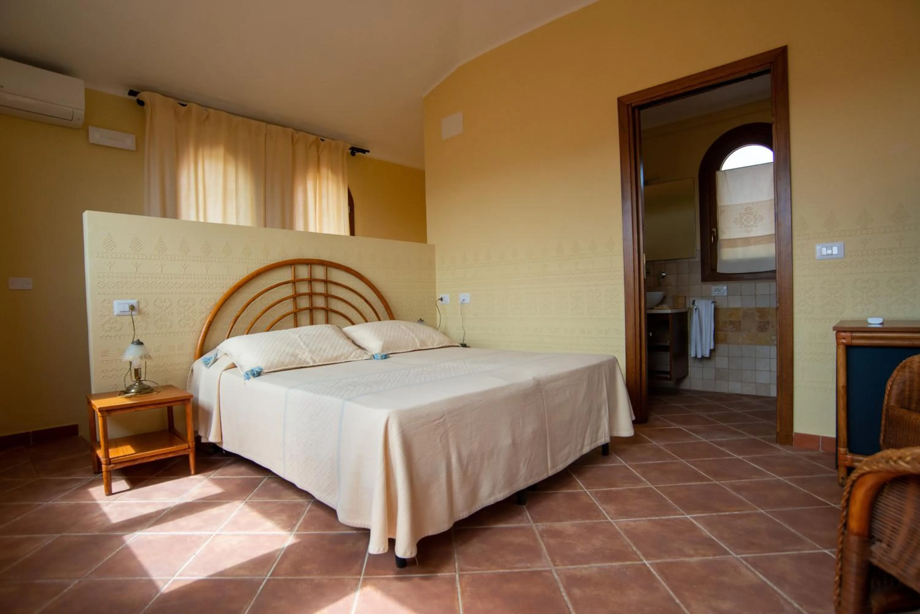 Bedroom, Bed in S'ena Hotel