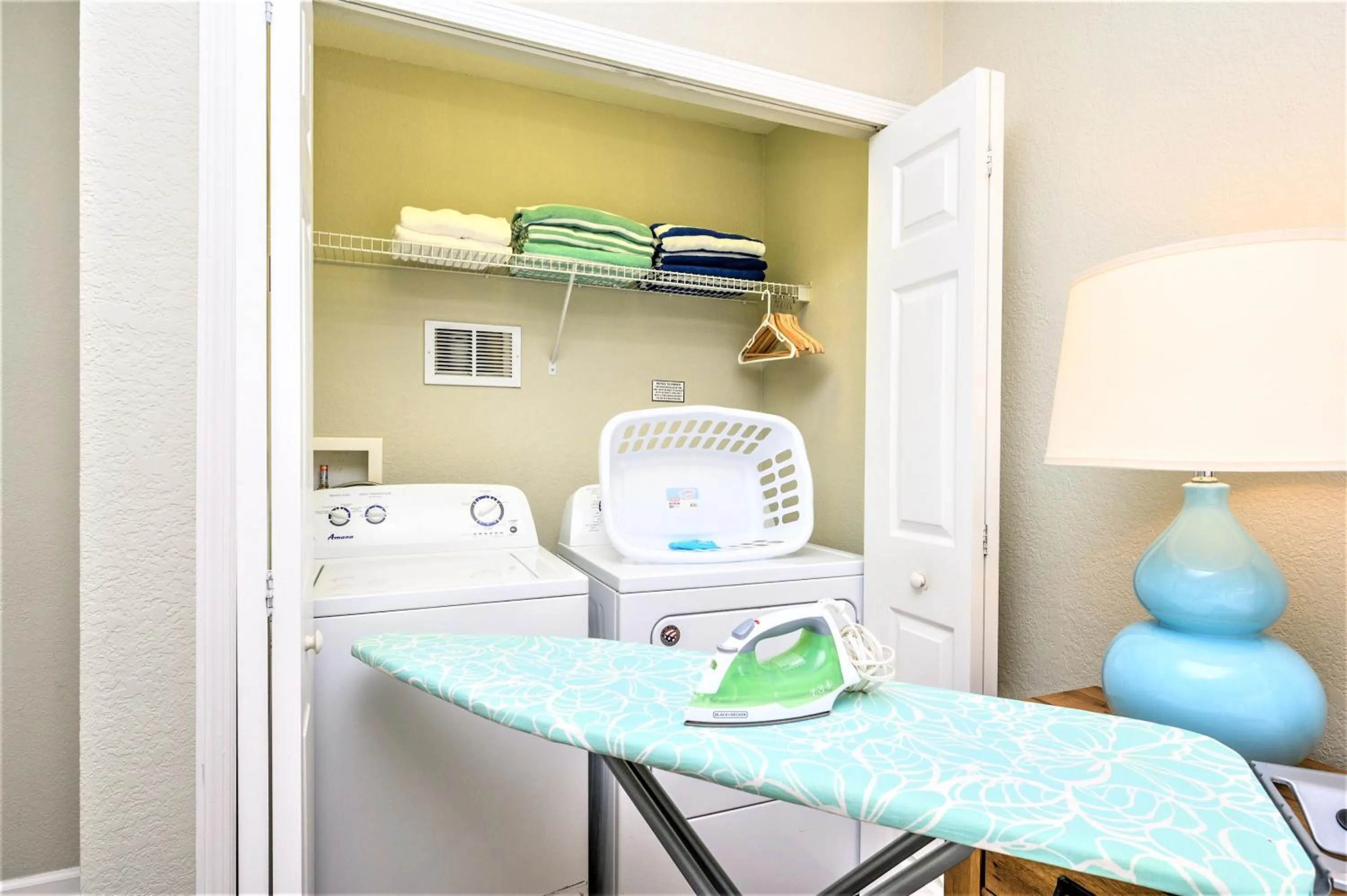 laundry in Vista Cay Resort by Millenium at Universal Blvd.