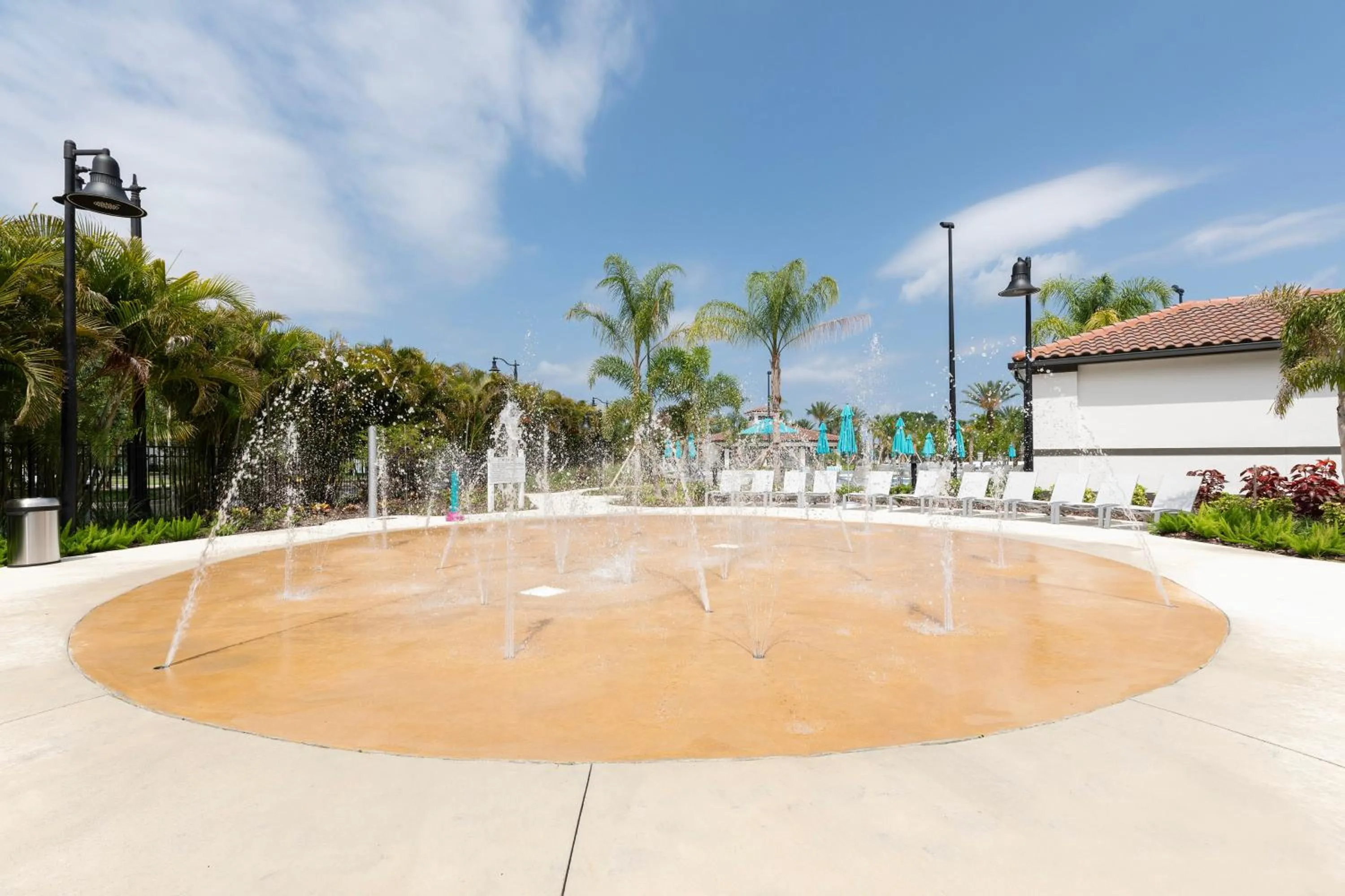 Swimming pool in Vista Cay Resort by Millenium at Universal Blvd.