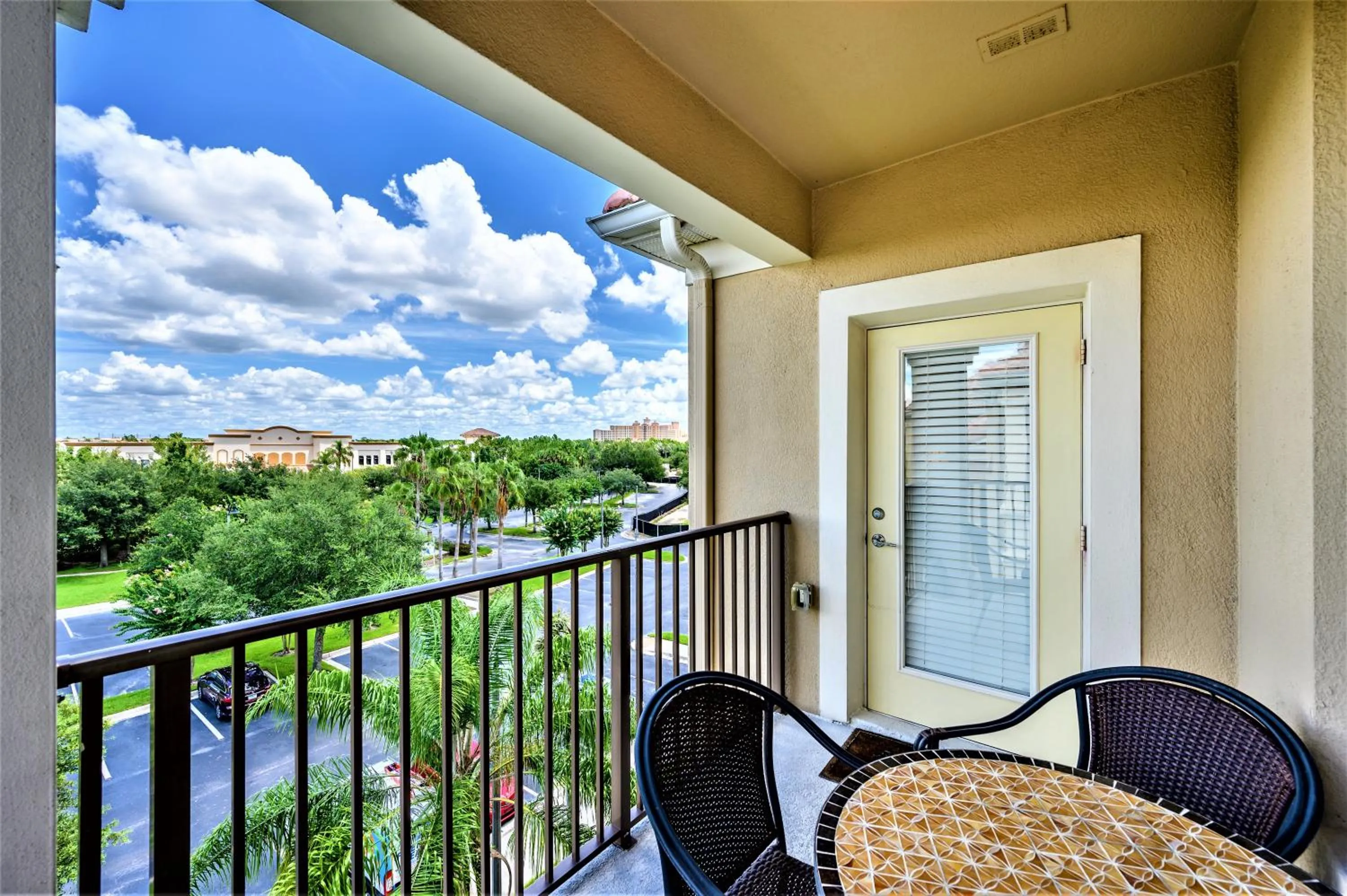 Balcony/Terrace in Vista Cay Resort by Millenium at Universal Blvd.