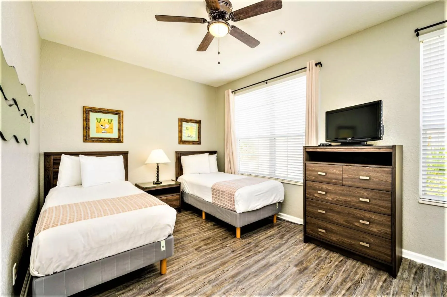 Bedroom, Bed in Vista Cay Resort by Millenium at Universal Blvd.