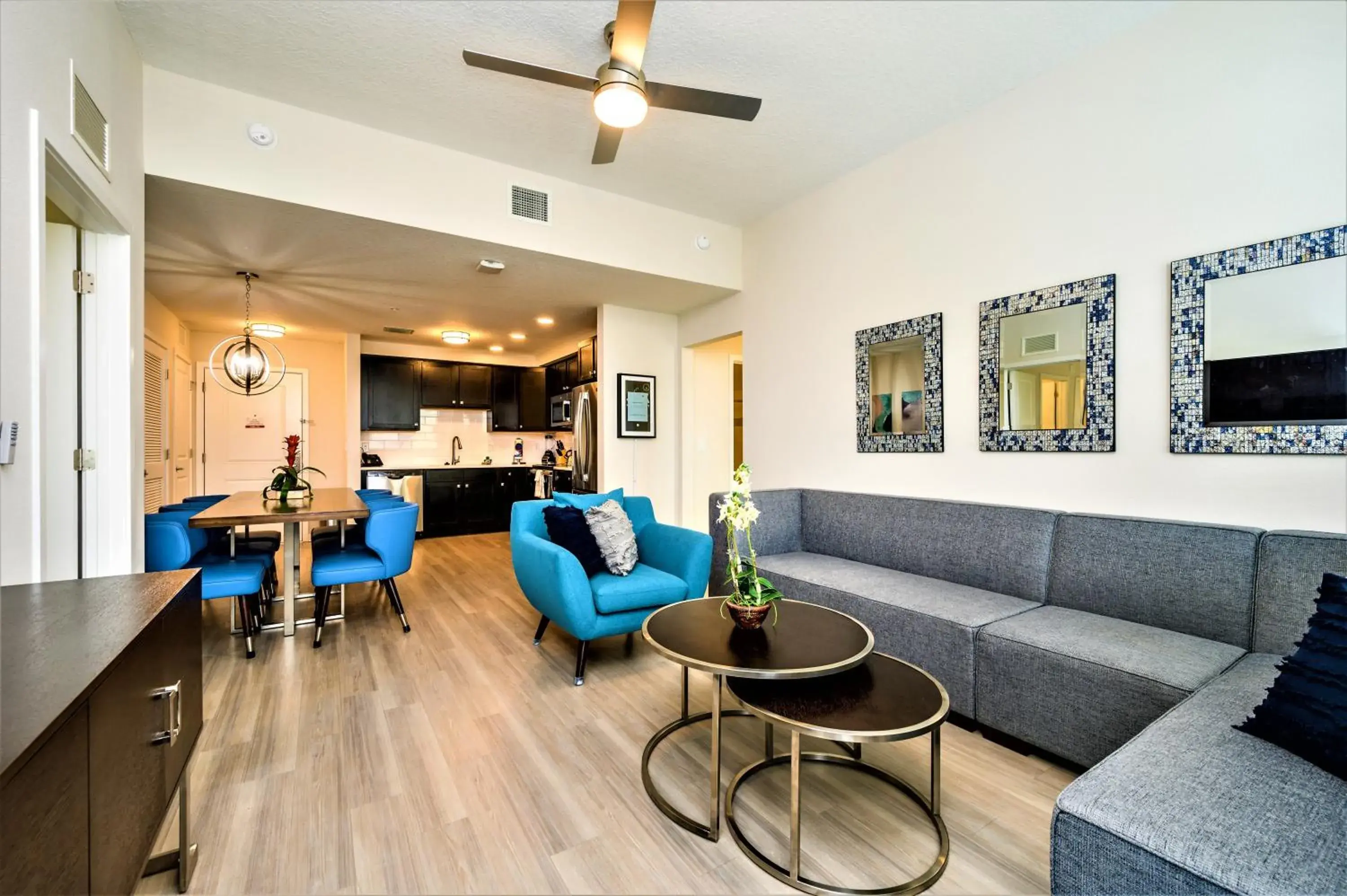 Living room in Vista Cay Resort by Millenium at Universal Blvd. Living room in Vista Cay Resort by Millenium at Universal Blvd.