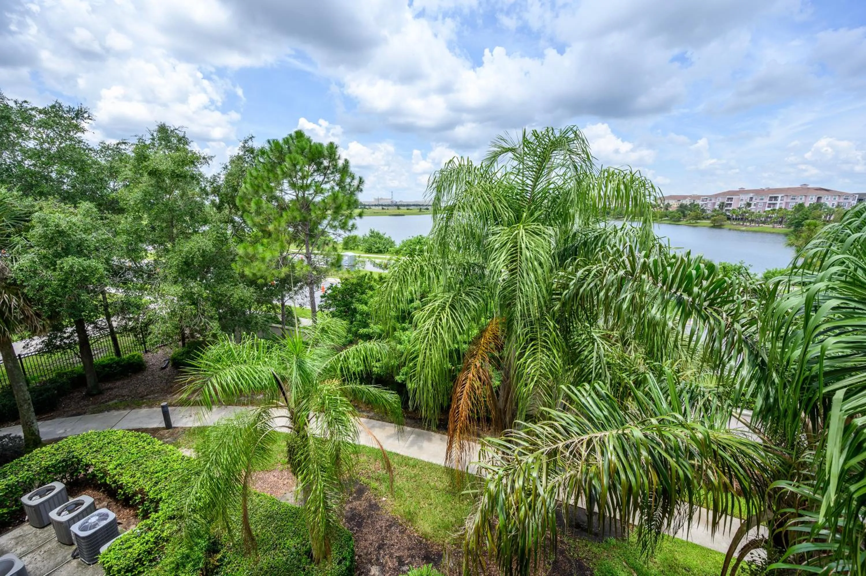 Property building in Vista Cay Resort by Millenium at Universal Blvd.