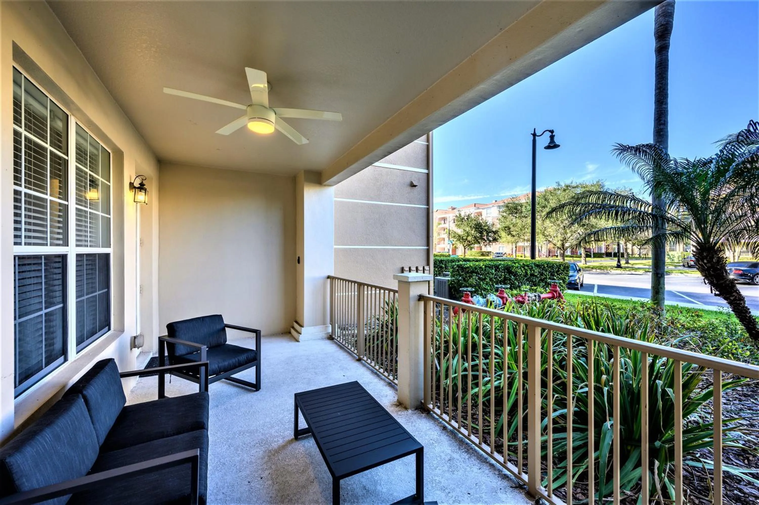 Balcony/Terrace in Vista Cay Resort by Millenium at Universal Blvd.
