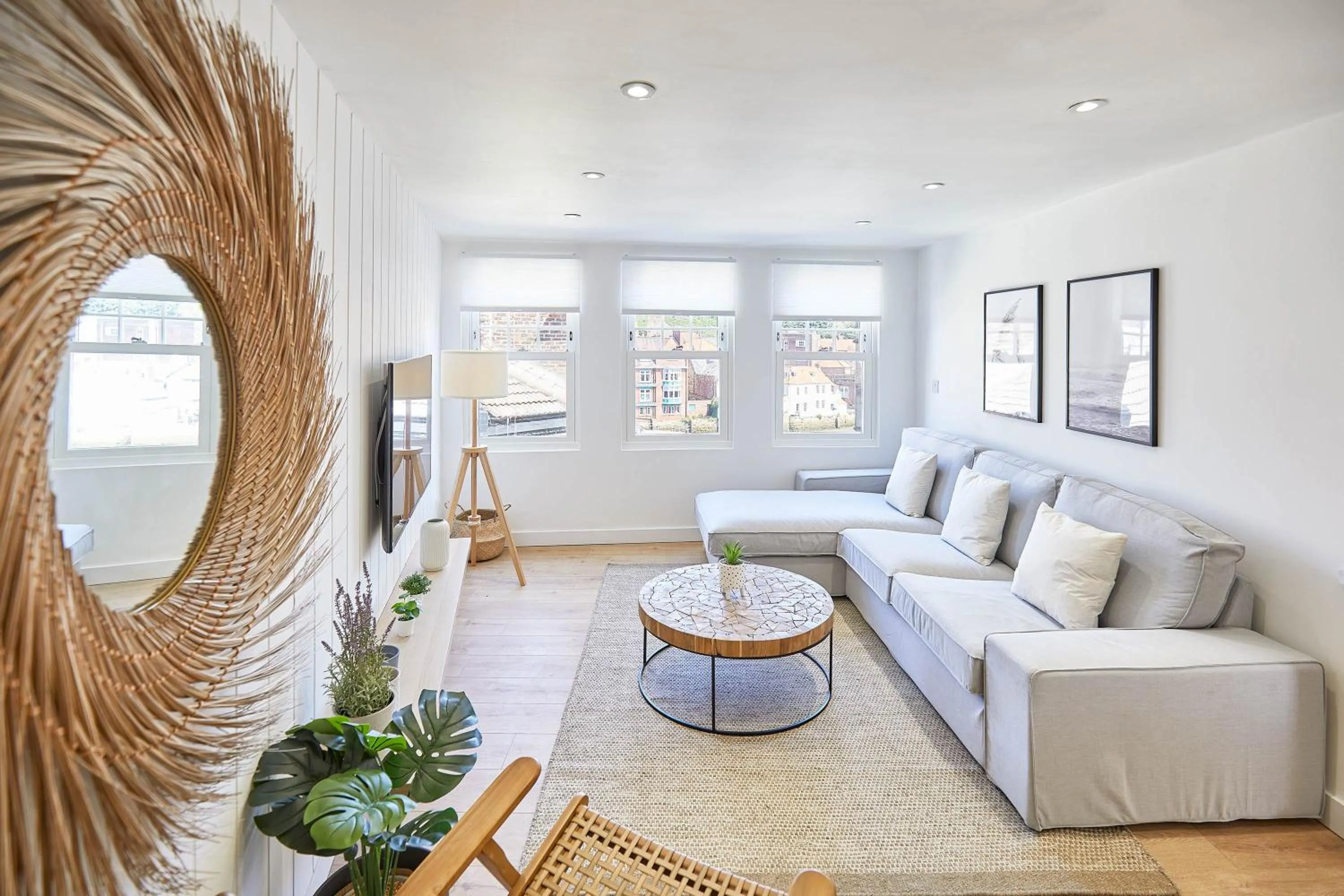 TV and multimedia in Host & Stay - Golden Lion Apartments