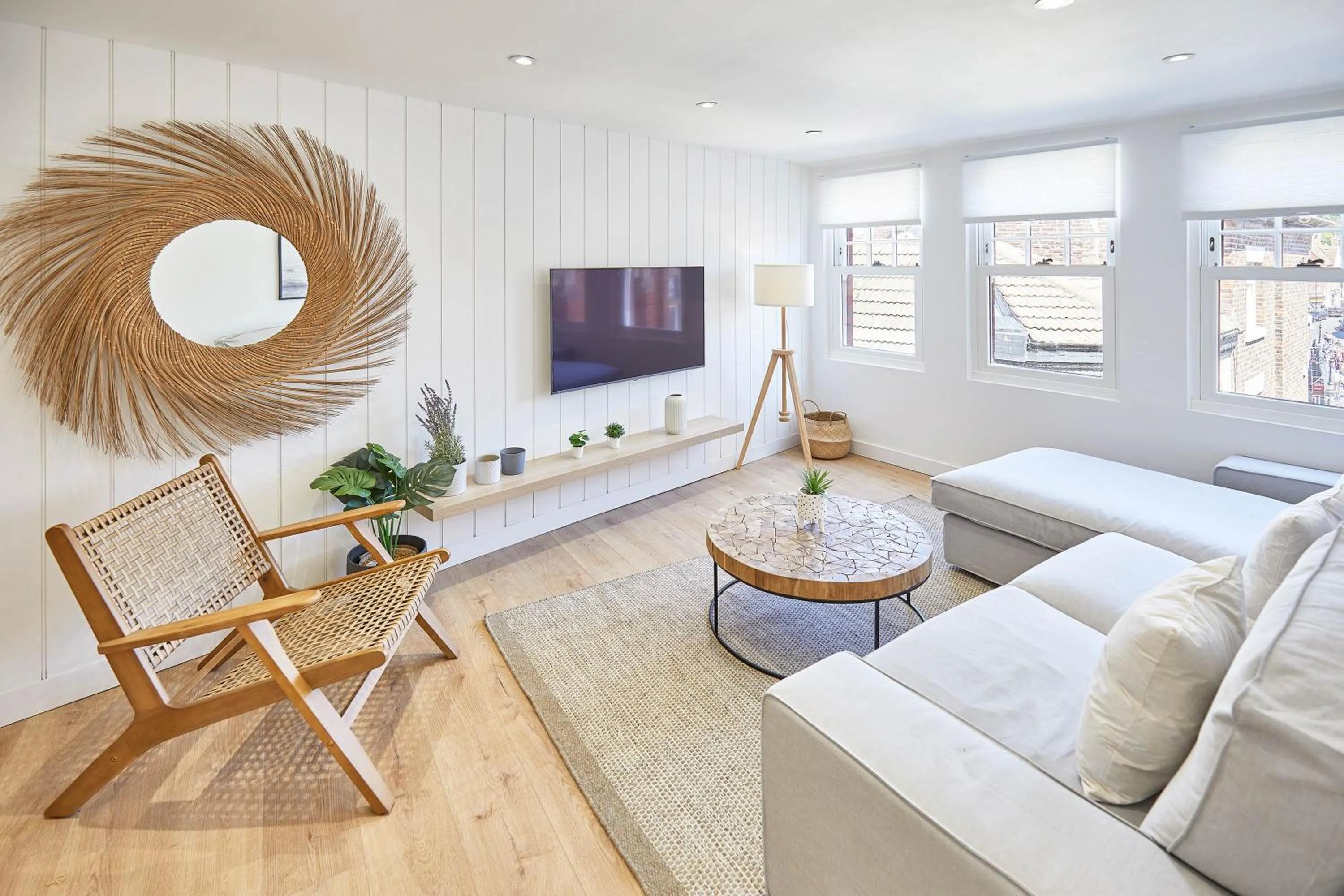 TV and multimedia in Host & Stay - Golden Lion Apartments