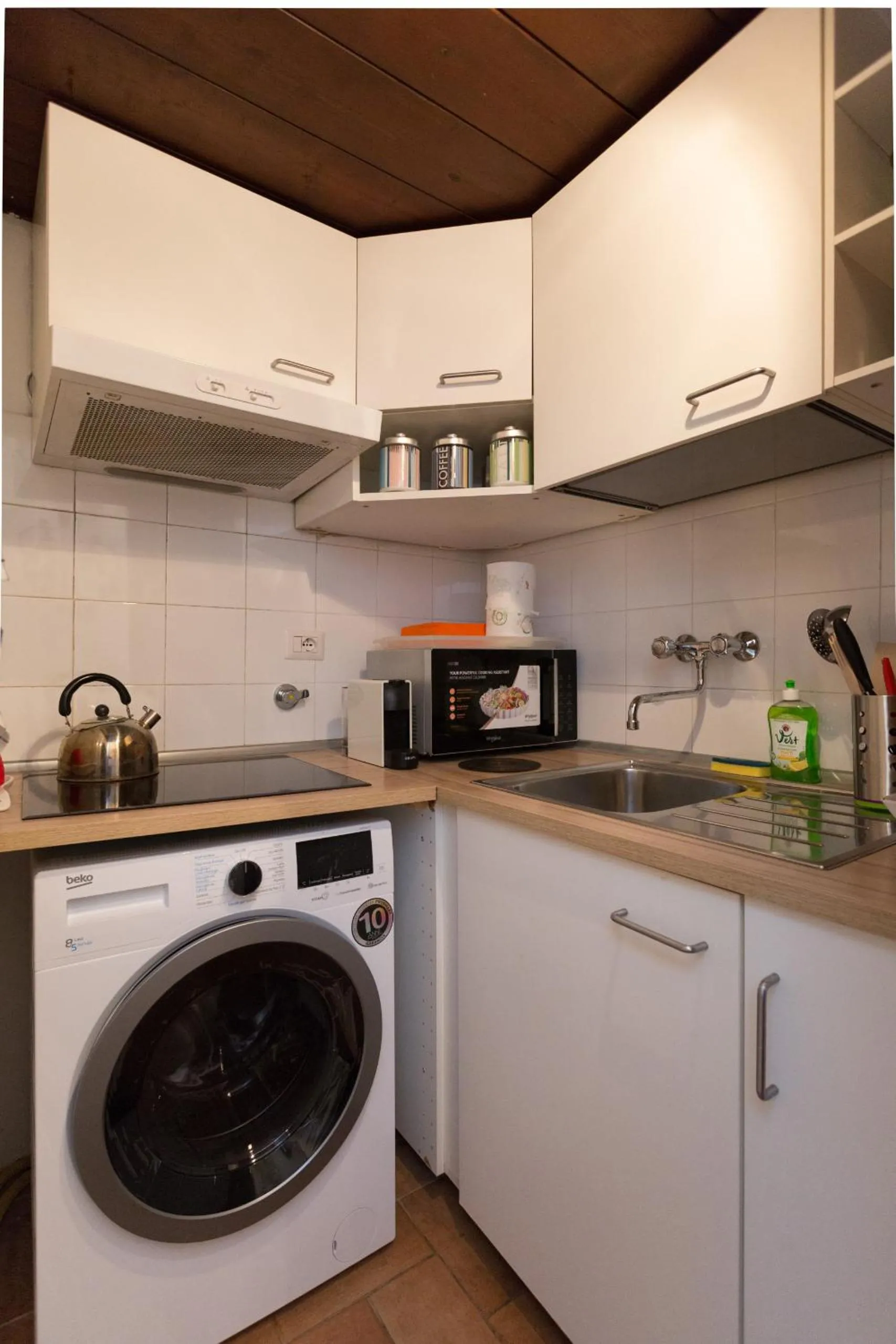 Kitchen or kitchenette in Campo de Fiori Lovely Apartment