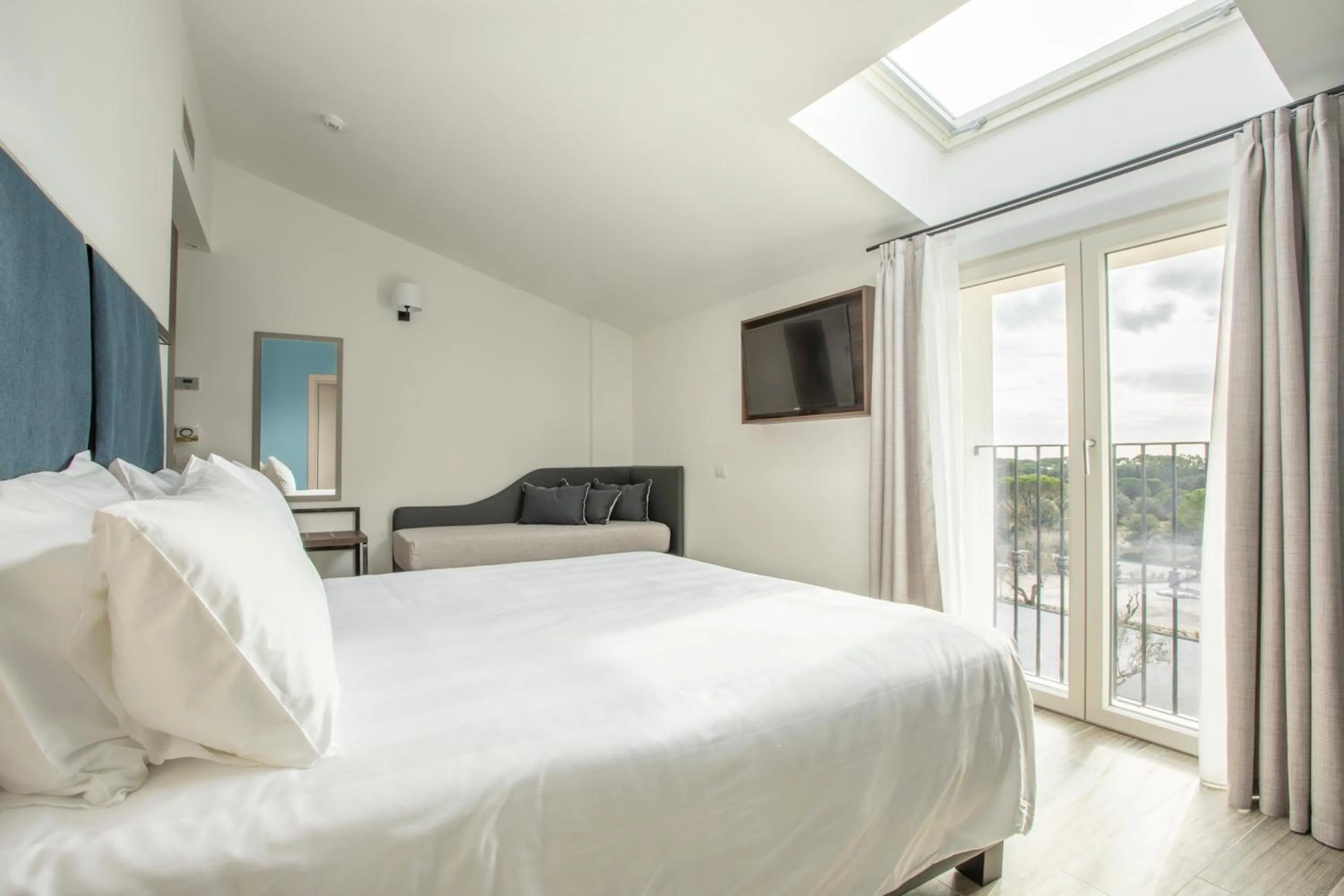 Bedroom, Bed in Riva Toscana Golf Resort & SPA